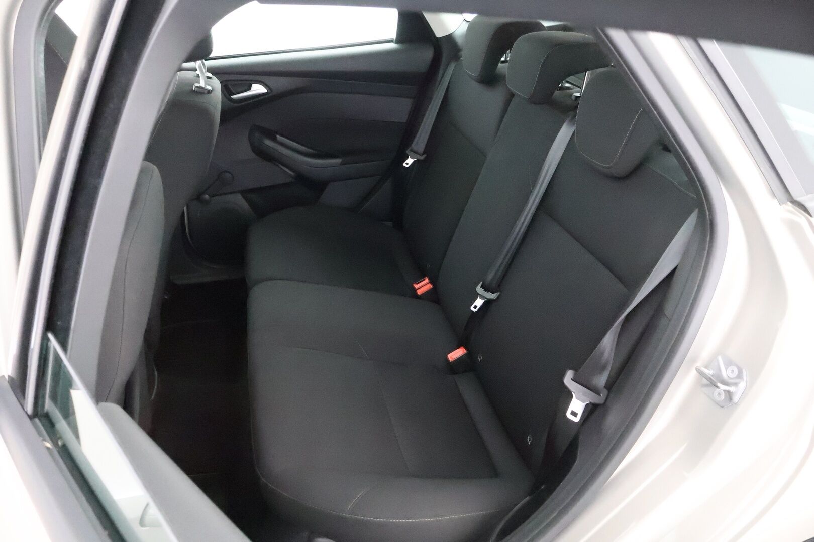 Ford Focus 2015 1,0 EcoBoost 125 hv Start/Stop M6 Trend Wagon - Suomiauto / Merkkihuollettu / Vakkari / Lämmitettävä Tuulilasi / Metalliväri / Juuri tullut Tampereelle!