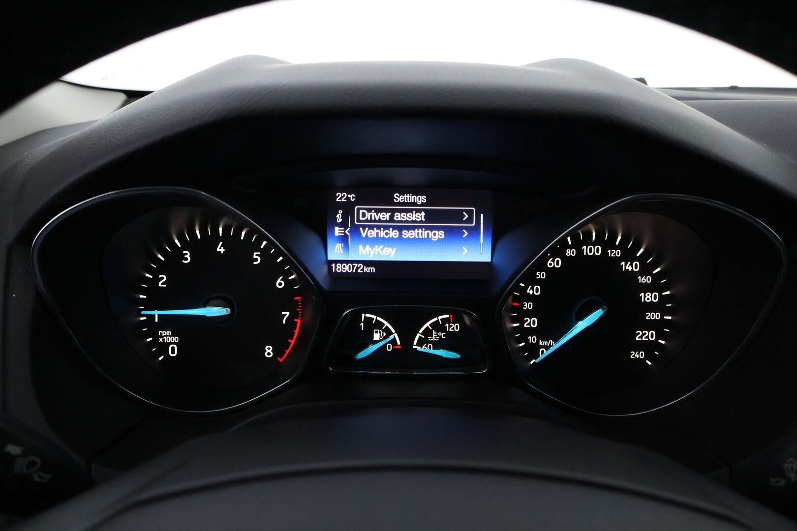 Ford Focus 2015 1,0 EcoBoost 125 hv Start/Stop M6 Trend Wagon - Suomiauto / Merkkihuollettu / Vakkari / Lämmitettävä Tuulilasi / Metalliväri / Juuri tullut Tampereelle!