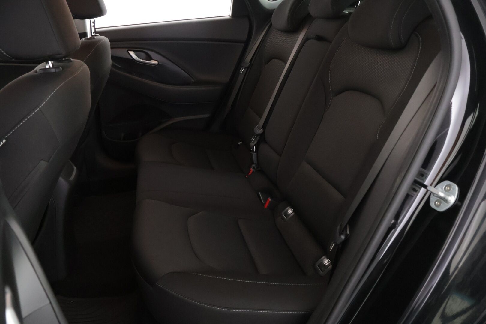 Hyundai I30 2018 Fastback 1,4 T-GDI 7DCT-aut Comfort - Peruutuskamera / Navigointi /  Vakkari / Lohkolämmitin / keyless go / Suomi-auto*
