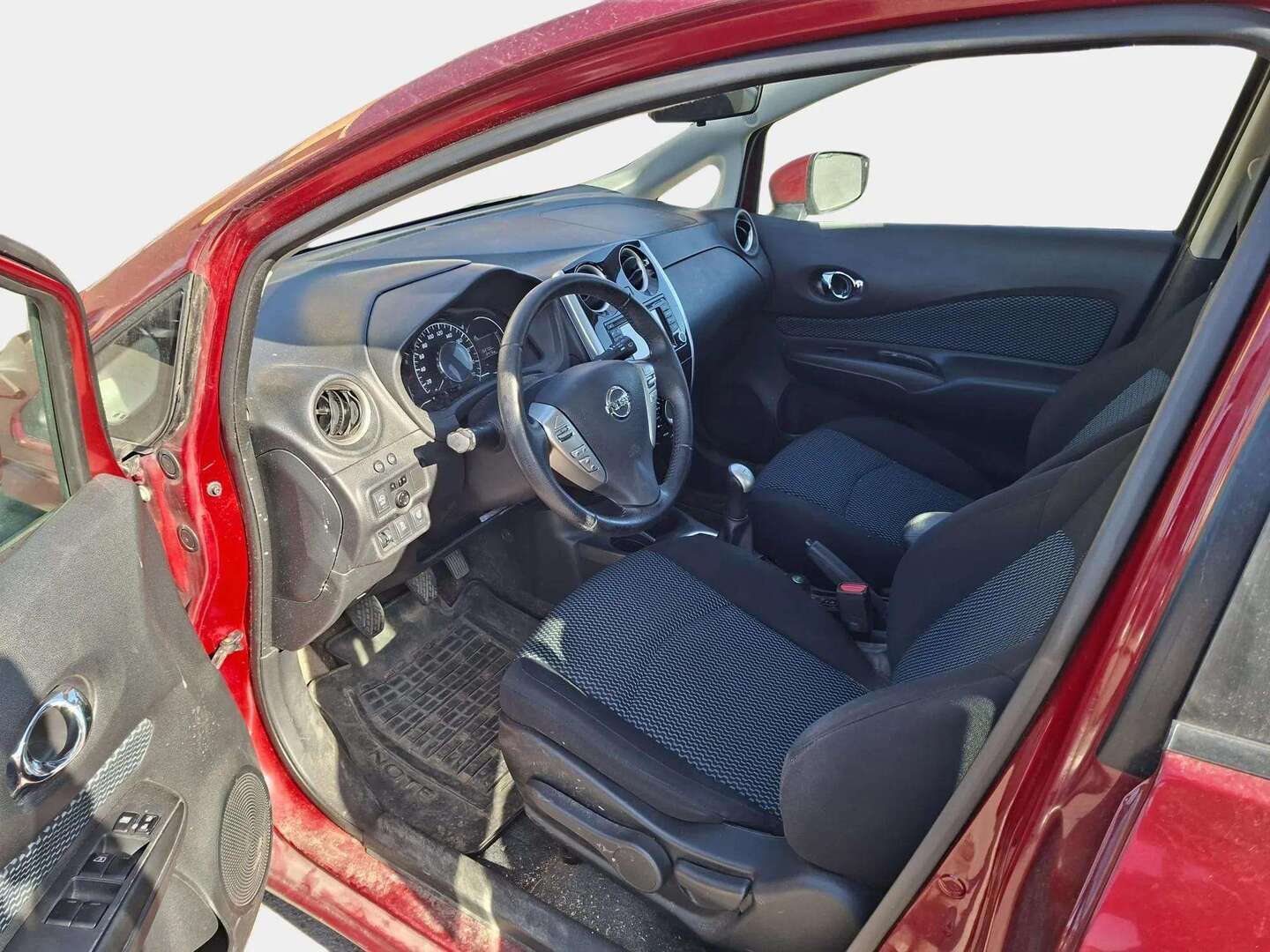 Nissan Note 2015 80 Acenta 5M/T Tech Pack * - YritysOutlet - Myydään vain yrityksille * - - Tämä auto myydään YritysOutlet -valikoimasta vain yritykselle / 360-kamera / Vakkari / 2x renkaat & vanteet /