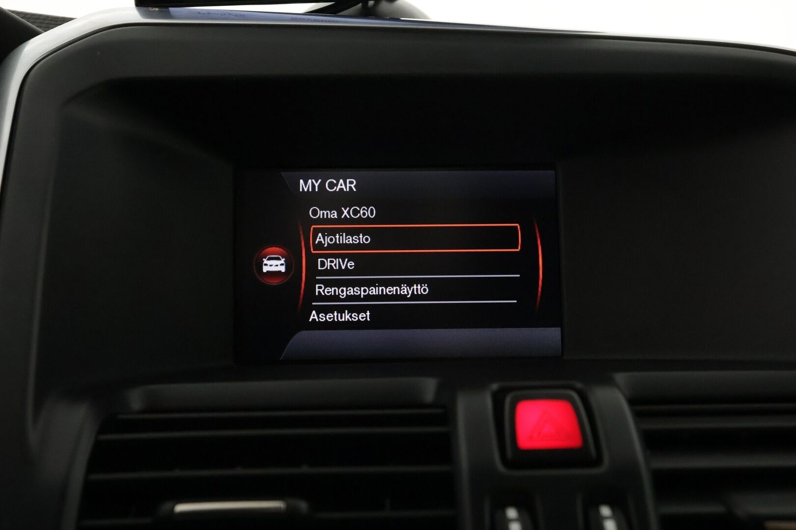 Volvo XC60 2015 D4 Ocean Race Business *Myydään Huutokaupat.com* / Webasto / Vakkari / Koukku / Bluetooth / Vaalea nahkasisusta / Sähköluukku / 2x renkaat / - / Todella hieno Ocean race malli / Hyvät varusteet / Hieno väri /