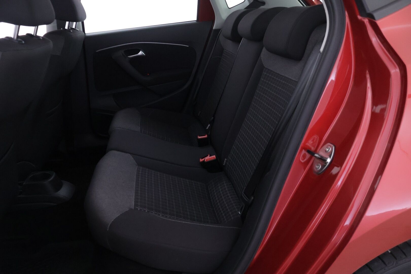 Volkswagen Polo 2015 Comfortline 1,2 TSI 66 kW (90 hv) BlueMotion Technology 4-ovinen - Suomi-auto | Facelift | Lohko+sisäp | Autom.ilmastointi | Vakkari | 2x hyvät renkaat vanteilla | Juuri huollettu ja vaihdettu jakohihna! | Siistikuntoinen yksilö!