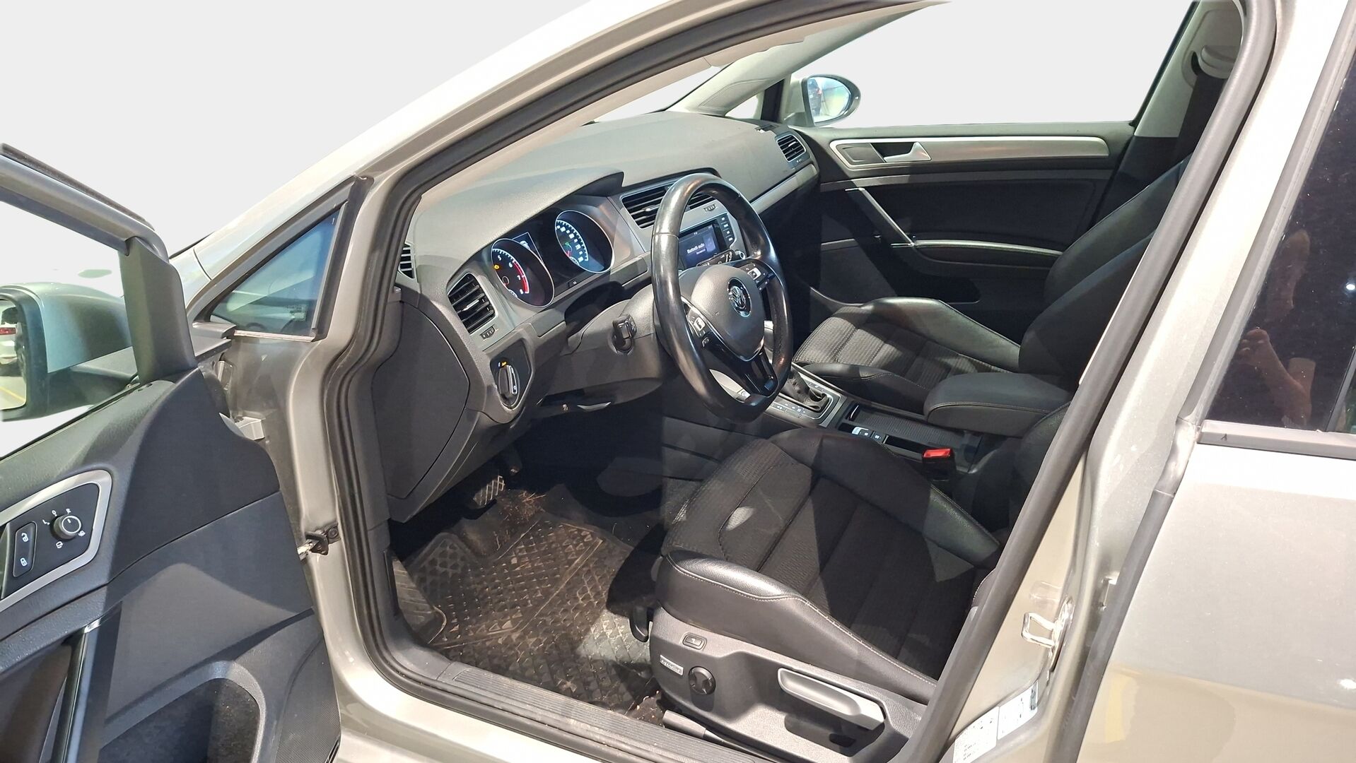 Volkswagen Golf 2015 Variant Comfortline Edition 40 1,4 TSI 90 kW (122 hv) BMT DSG-automaatti - 2-omisteinen Suomi-auto / Tulossa myyntiin!