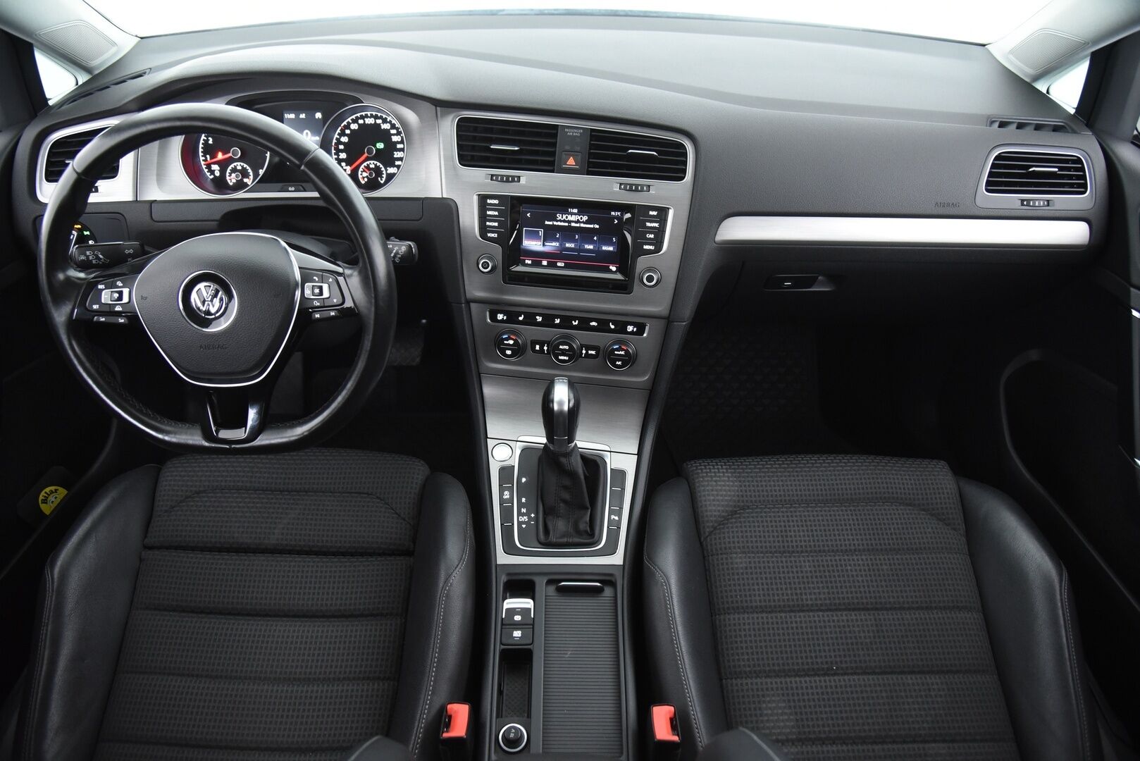 Volkswagen Golf 2015 Variant Comfortline Edition 40 1,4 TSI 90 kW (122 hv) BMT DSG-automaatti - 2-omisteinen Suomi-auto