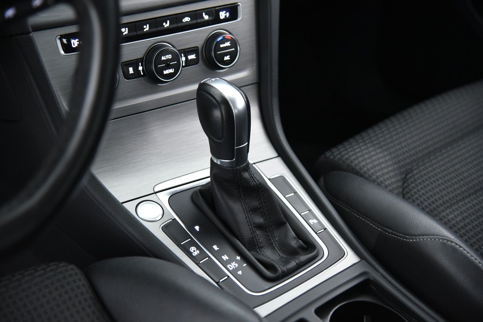 Volkswagen Golf 2015 Variant Comfortline Edition 40 1,4 TSI 90 kW (122 hv) BMT DSG-automaatti - 2-omisteinen Suomi-auto