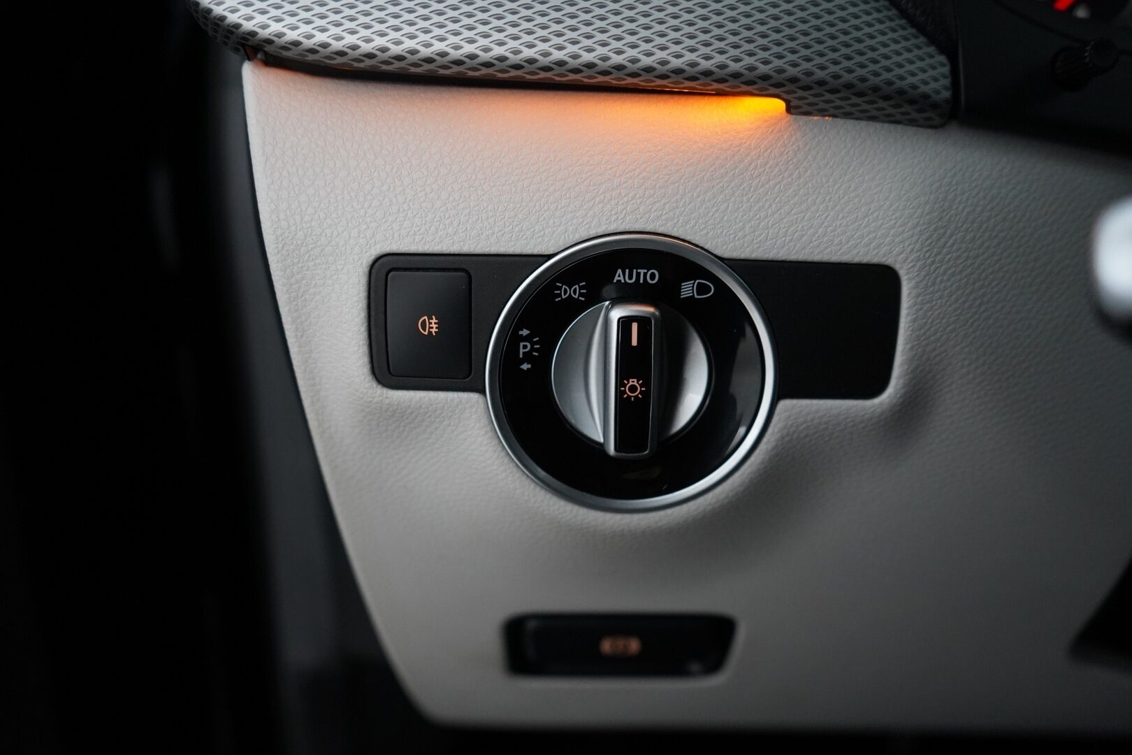 Mercedes-Benz B 2015 200 CDI 4Matic A Premium Business *Webasto / Kamera / Koukku / LED* - Suomi-auto / Kahdet hyvät renkaat vanteilla - HULLUT AVAJAISHULINAT KORKOTARJOUS 3,29 %