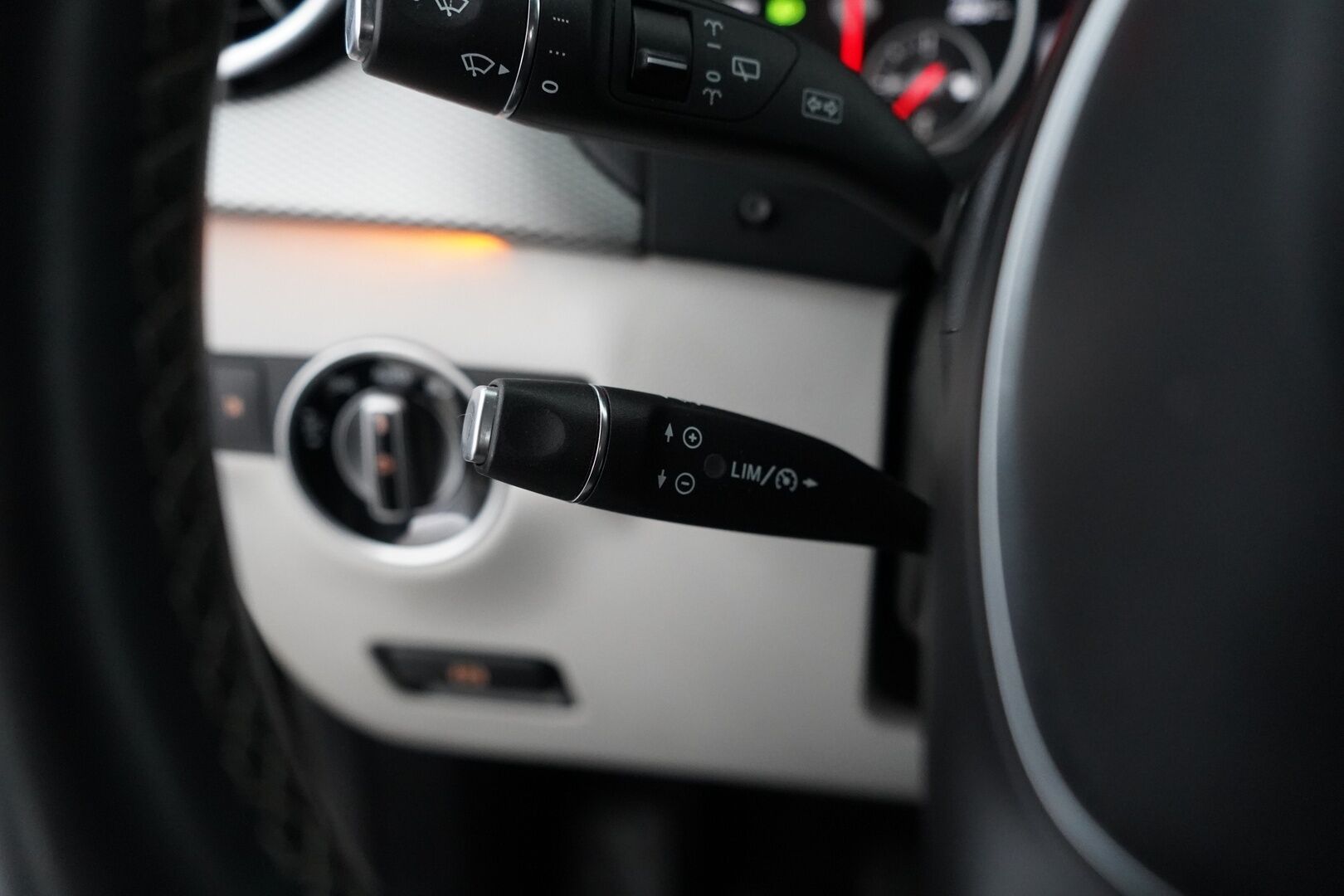 Mercedes-Benz B 2015 200 CDI 4Matic A Premium Business *Webasto / Kamera / Koukku / LED* - Suomi-auto / Kahdet hyvät renkaat vanteilla - HULLUT AVAJAISHULINAT KORKOTARJOUS 3,29 %