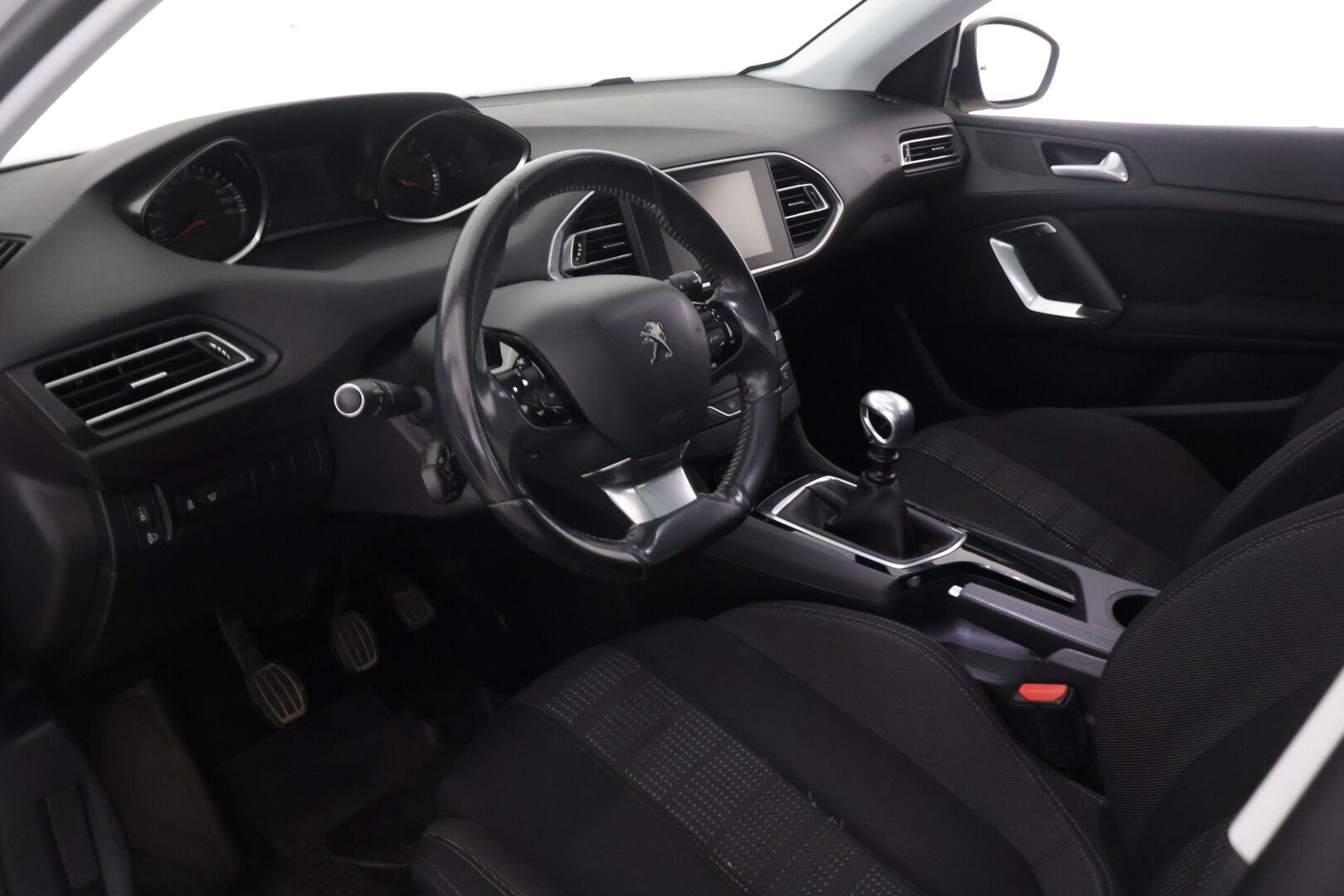 Peugeot 308 2014 SW Active PureTech 130 *Myydään huutokaupat.com*