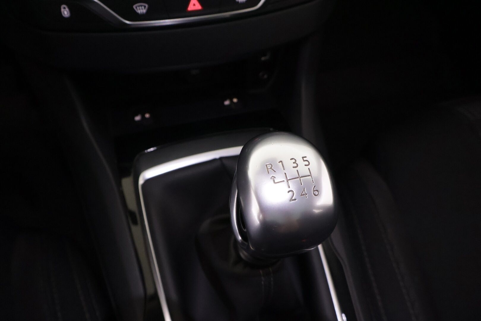 Peugeot 308 2014 SW Active PureTech 130 *Myydään huutokaupat.com*