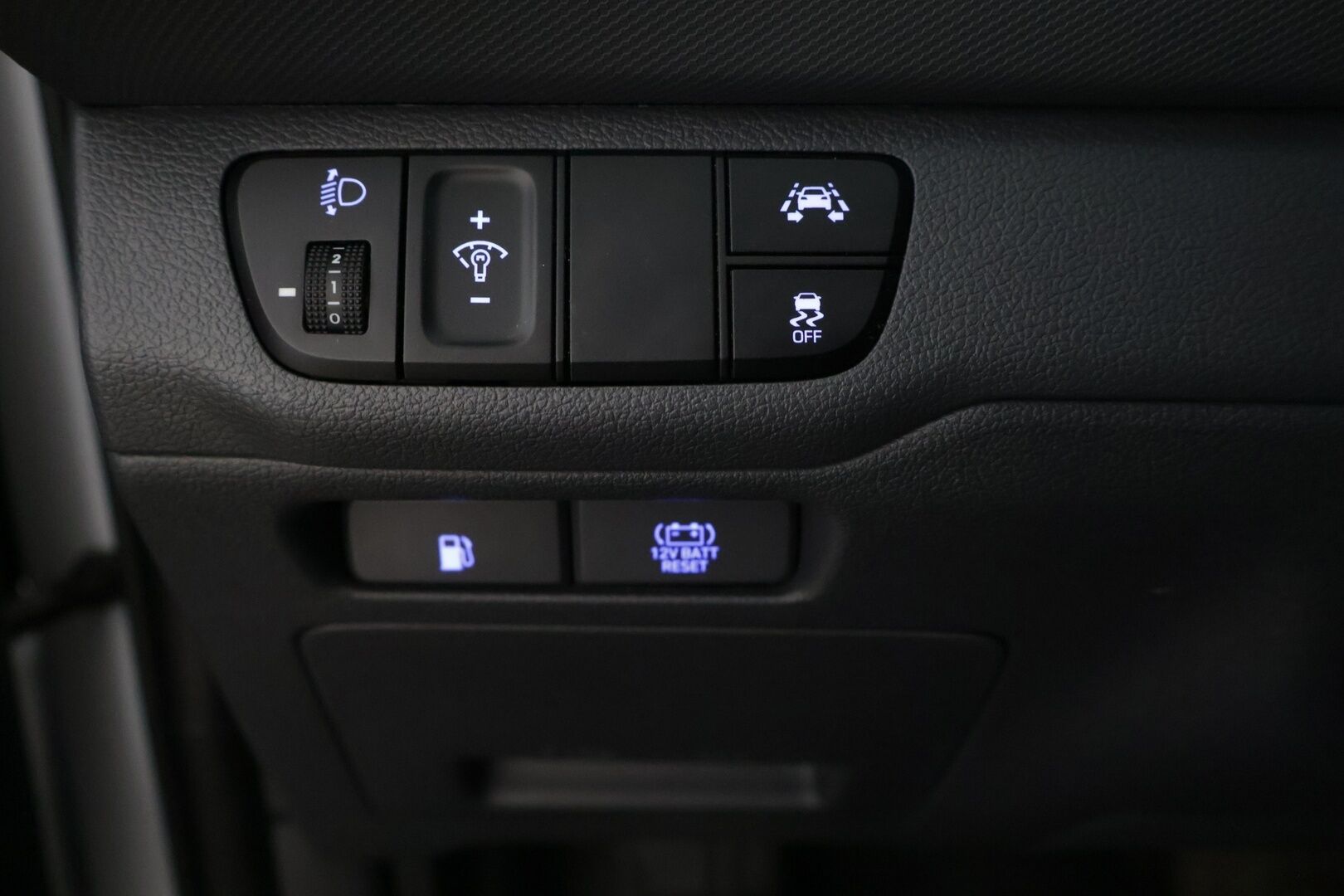Hyundai IONIQ hybrid 2018 DCT Comfort * Adapt. Vakkari / P. Kamera / Läm.Ratti / Kaistavahti / Apple carplay / Android auto * - 2x Renkaat ja vanteet / Hyvä huoltohistoria / Suomi-auto *