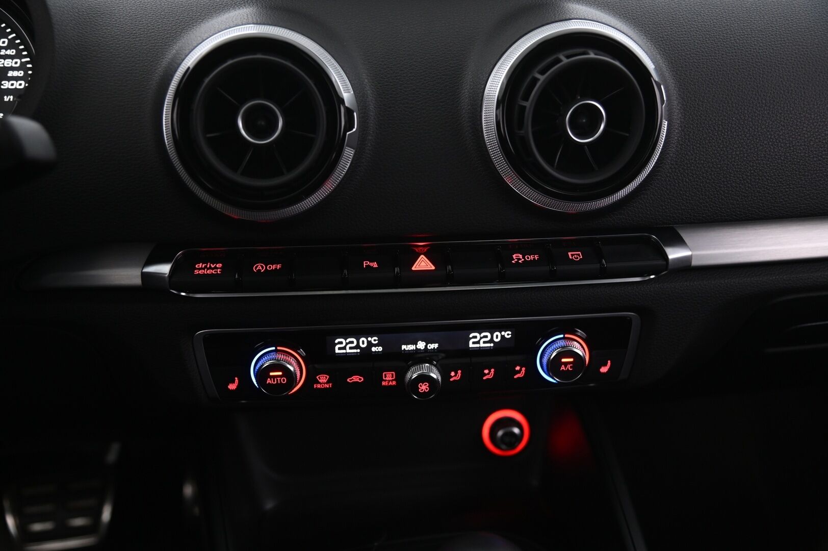 Audi S3 2013 2.0 TFSI Sportback 221 kW quattro S tronic - Juuri katsastettu & Huollettu | Bang & Olufsen | Panorama | BBS | Vähän ajettu