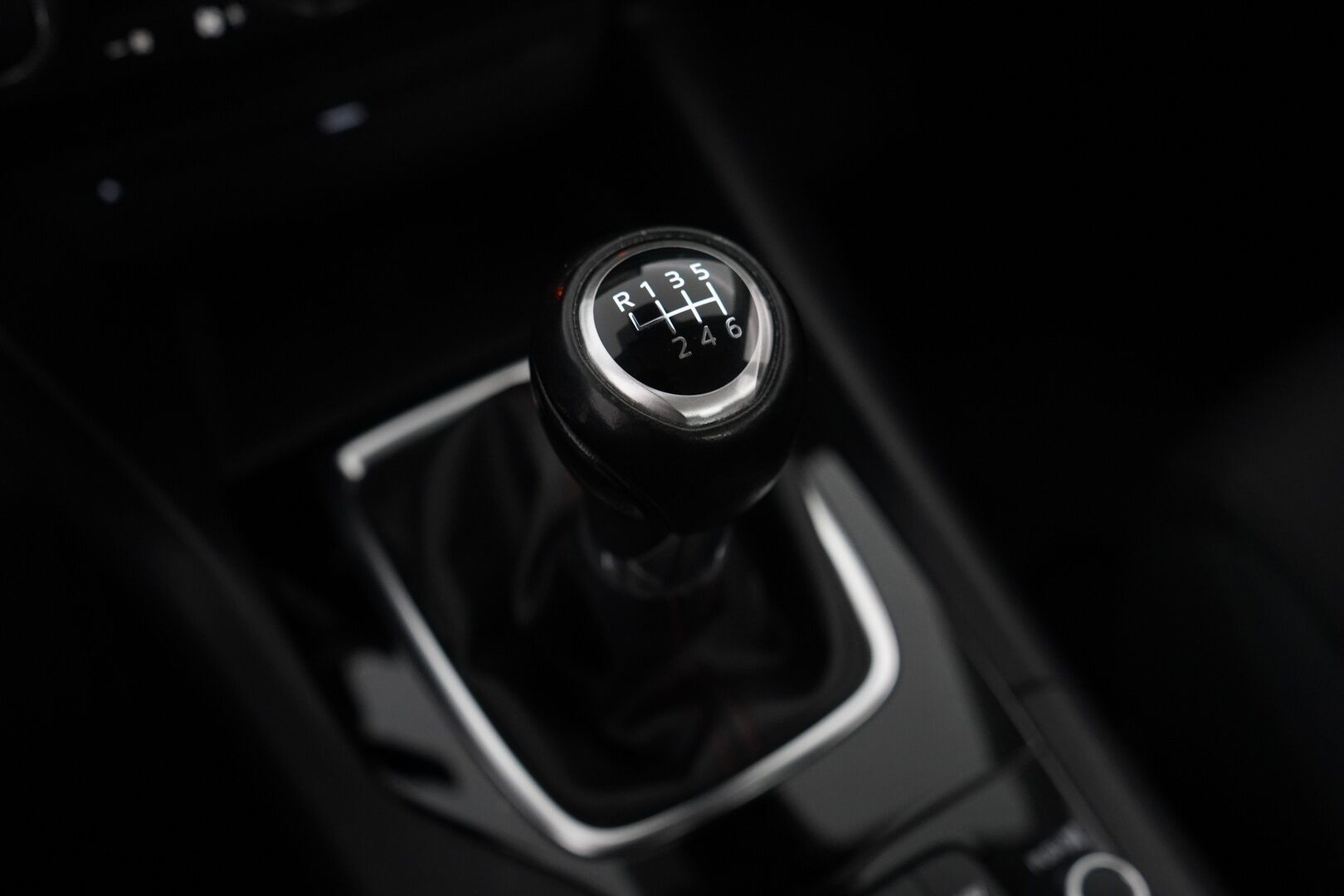 Mazda 3 2016 Sedan 2,0 (120) SKYACTIV-G Premium 6MT 4ov CO1 - 1.Om / Suomi-auto / Myydään juuri huollettuna ja tuulilasi vaihdettuna!