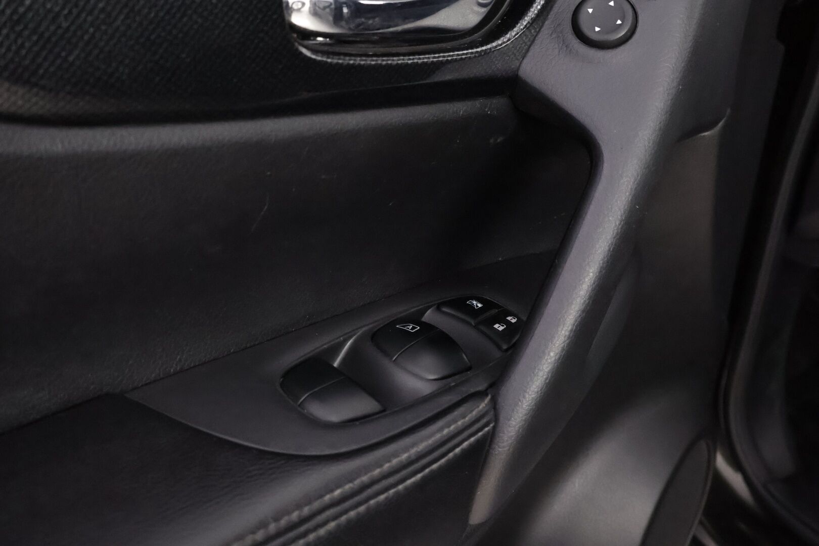 Nissan X-Trail 2015 dCi 130 Business 360 2WD Xtronic Vision Pack Technology Pack E6 - Suomiauto | Vetokoukku | 360-Kamera | BLIS | Vakkari | Metalliväri | Navi | Sähköluukku | Juuri tullut Tampereelle!