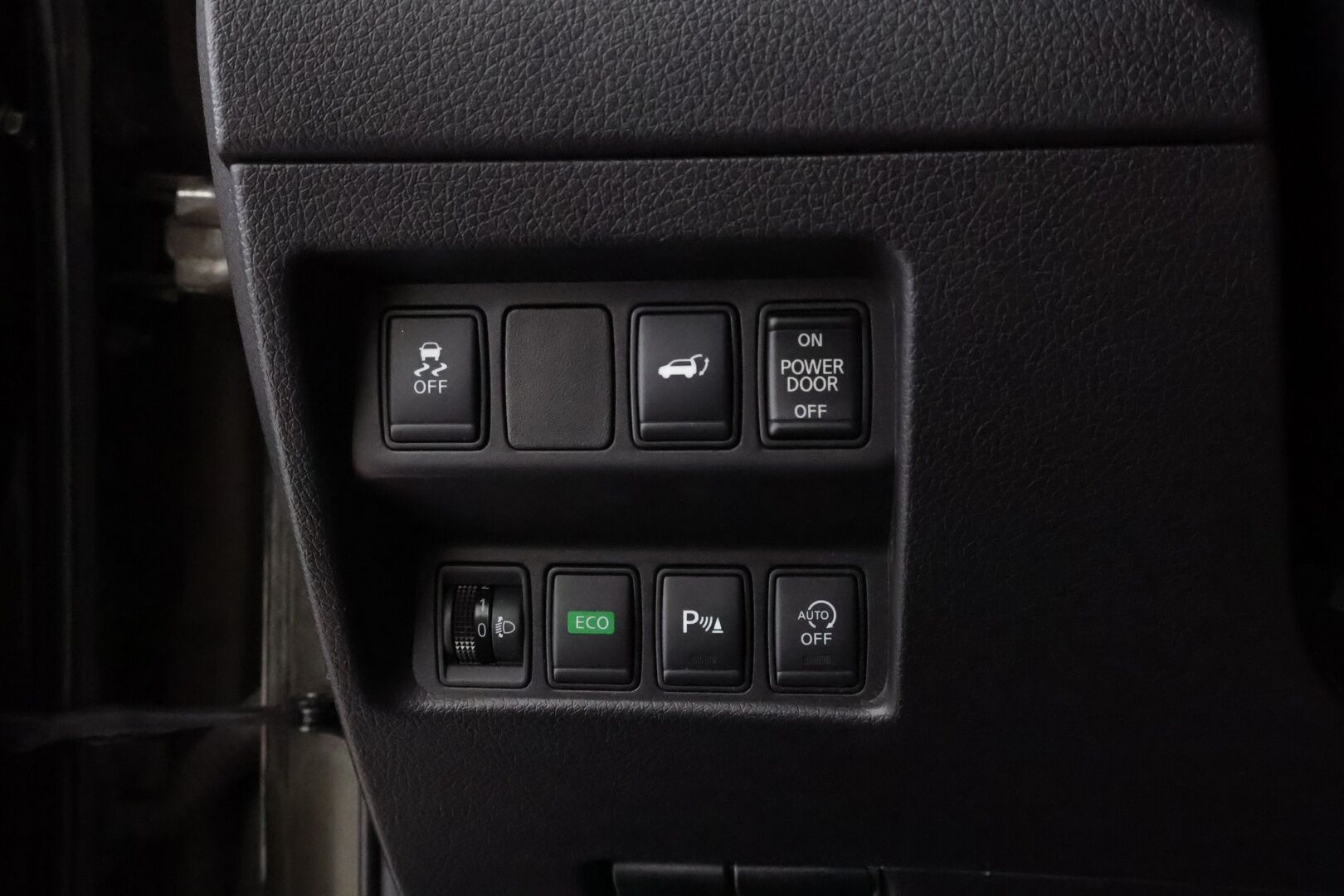 Nissan X-Trail 2015 dCi 130 Business 360 2WD Xtronic Vision Pack Technology Pack E6 - Suomiauto | Vetokoukku | 360-Kamera | BLIS | Vakkari | Metalliväri | Navi | Sähköluukku | Juuri tullut Tampereelle!