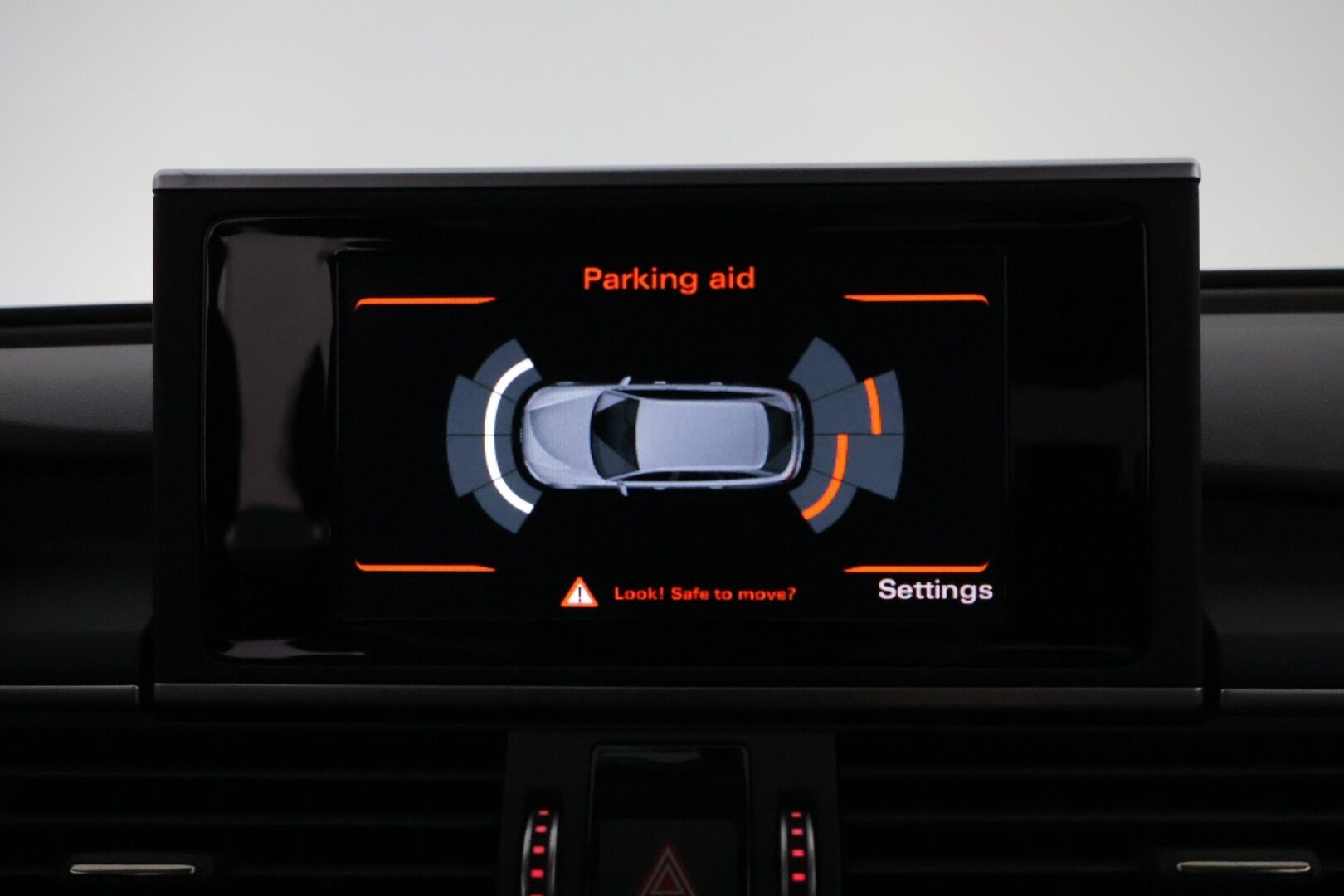 Audi A6 2016 Avant Business Sport 2,0 TDI 140 kW ultra S tronic * Vetokoukku / Nahka-Alcantara / Xenon / Audi Sound System / Vakkari - 2x Renkaat / Suomiauto / Juuri huollettu / Lohko & Sisäpistoke - HULLUT AVAJAISHULINAT KORKOTARJOUS 3,29 %