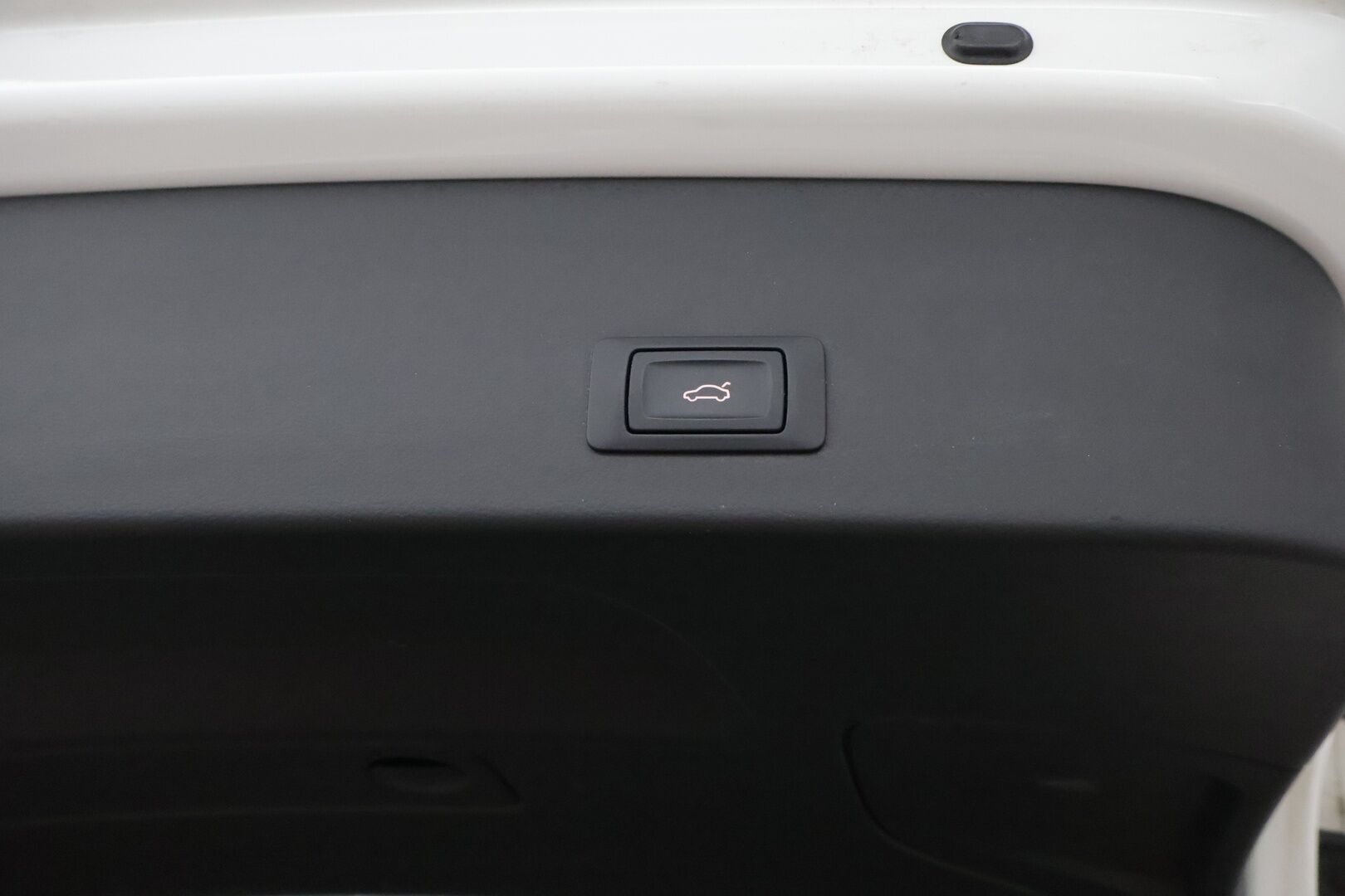 Audi A6 2016 Avant Business Sport 2,0 TDI 140 kW ultra S tronic * Vetokoukku / Nahka-Alcantara / Xenon / Audi Sound System / Vakkari - 2x Renkaat / Suomiauto / Juuri huollettu / Lohko & Sisäpistoke - HULLUT AVAJAISHULINAT KORKOTARJOUS 3,29 %