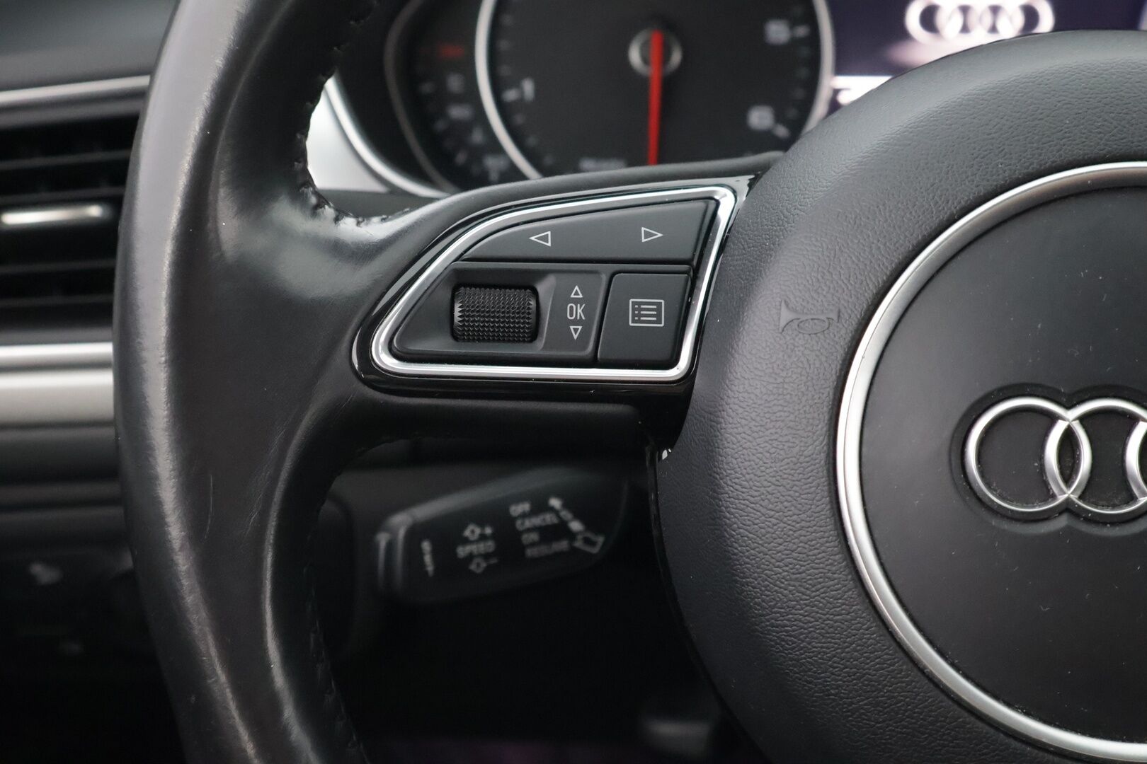 Audi A6 2016 Avant Business Sport 2,0 TDI 140 kW ultra S tronic * Vetokoukku / Nahka-Alcantara / Xenon / Audi Sound System / Vakkari - 2x Renkaat / Suomiauto / Juuri huollettu / Lohko & Sisäpistoke - HULLUT AVAJAISHULINAT KORKOTARJOUS 3,29 %