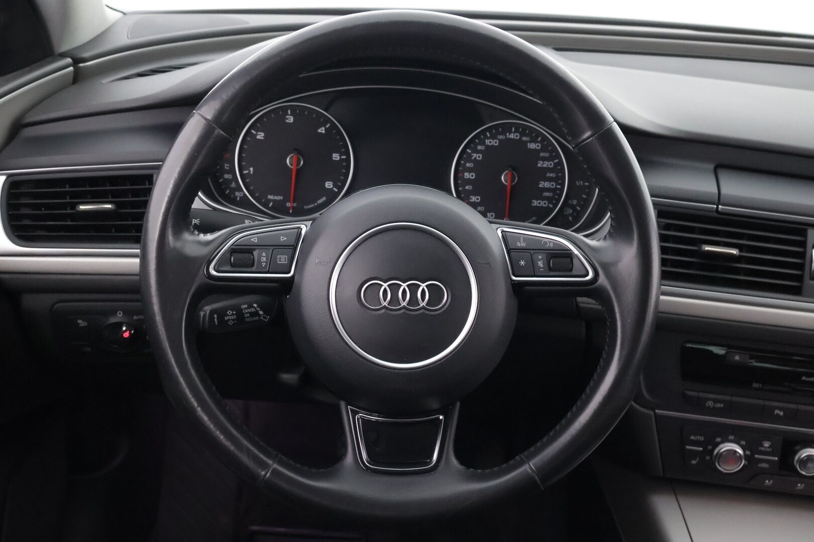 Audi A6 2016 Avant Business Sport 2,0 TDI 140 kW ultra S tronic * Vetokoukku / Nahka-Alcantara / Xenon / Audi Sound System / Vakkari - 2x Renkaat / Suomiauto / Juuri huollettu / Lohko & Sisäpistoke - HULLUT AVAJAISHULINAT KORKOTARJOUS 3,29 %