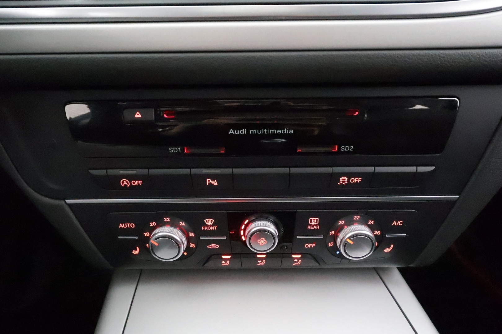 Audi A6 2016 Avant Business Sport 2,0 TDI 110 kW ultra S tronic * Koukku / Vakkari / Bluetooth / P.tutkat / Xenon / Sportpenkit * - Suomi-auto / Kahdet renkaat aluvanteilla - HULLUT AVAJAISHULINAT KORKOTARJOUS 3,29 %