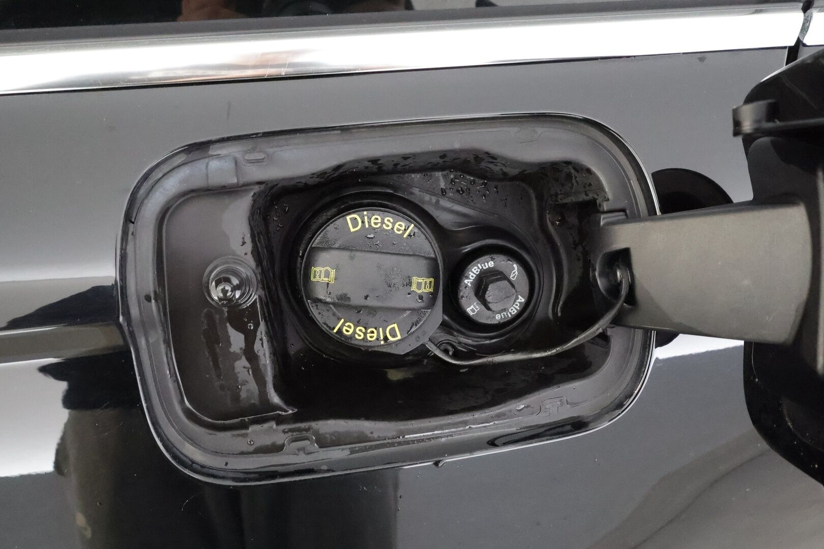 Audi A6 2016 Avant Business Sport 2,0 TDI 110 kW ultra S tronic * Koukku / Vakkari / Bluetooth / P.tutkat / Xenon / Sportpenkit * - Suomi-auto / Kahdet renkaat aluvanteilla - HULLUT AVAJAISHULINAT KORKOTARJOUS 3,29 %