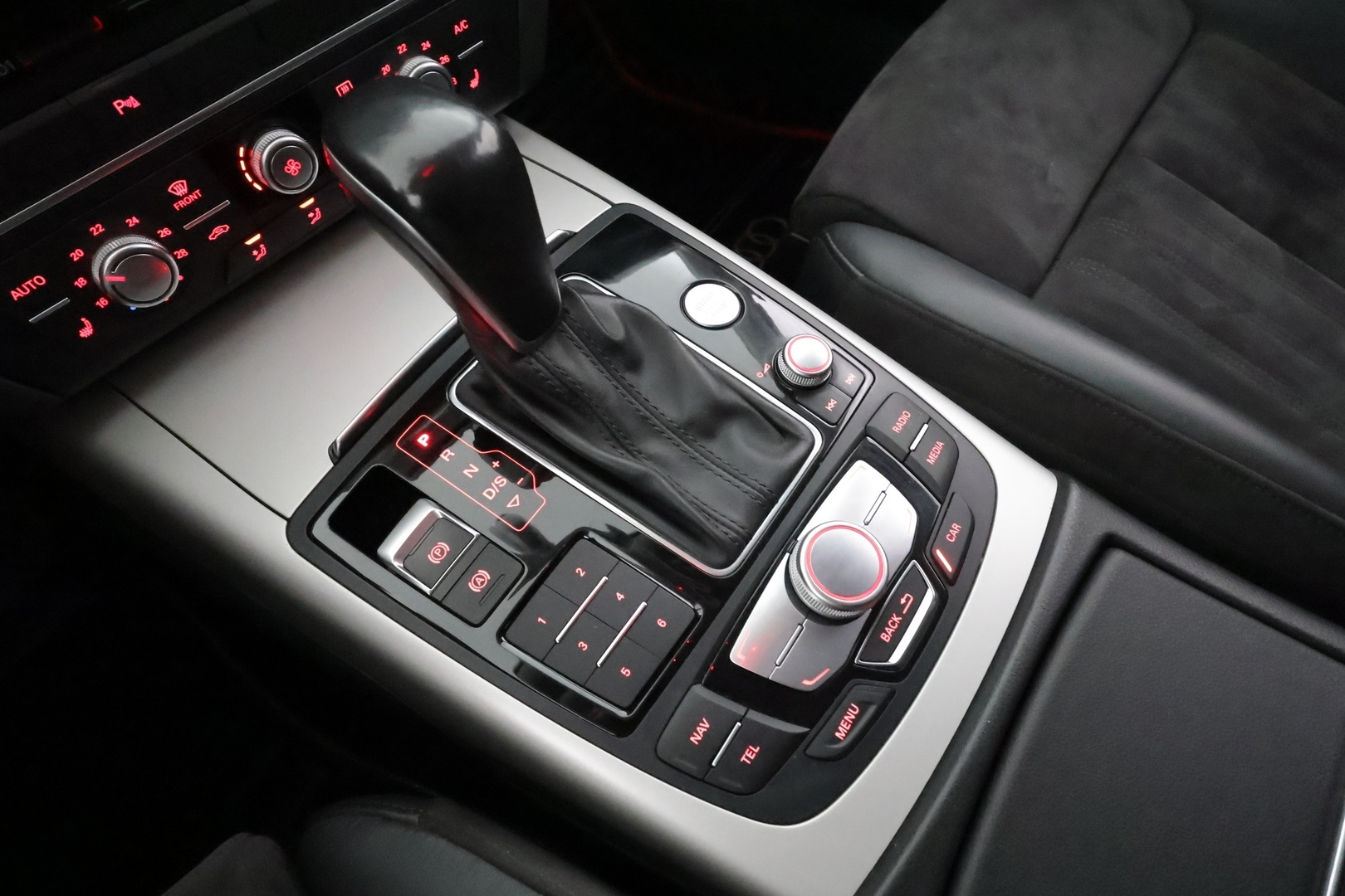 Audi A6 2016 Avant Business Sport 2,0 TDI 110 kW ultra S tronic * Koukku / Vakkari / Bluetooth / P.tutkat / Xenon / Sportpenkit * - Suomi-auto / Kahdet renkaat aluvanteilla - HULLUT AVAJAISHULINAT KORKOTARJOUS 3,29 %