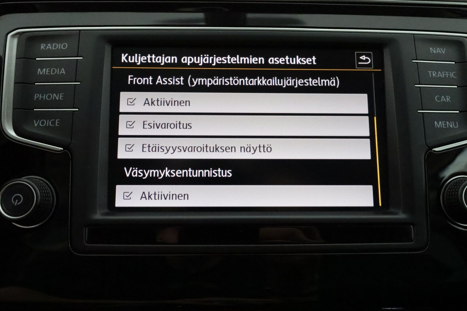 Volkswagen Passat 2016 Variant Highline 1,6 TDI 88 kW (120 hv) DSG-automaatti - Suomiauto / Webasto / Adapt.Vakkari / Vetokoukku / Navigointi / Apple&Android / Adapt.LED / Nahka-Alcantara / Hyvin varusteltu!