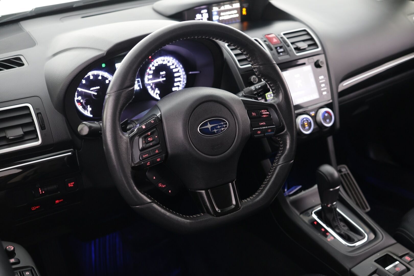 Subaru Levorg 2016 1,6i GT CVT - Neliveto / Vetokoukku / Vakkari / Täydellinen huoltokirja