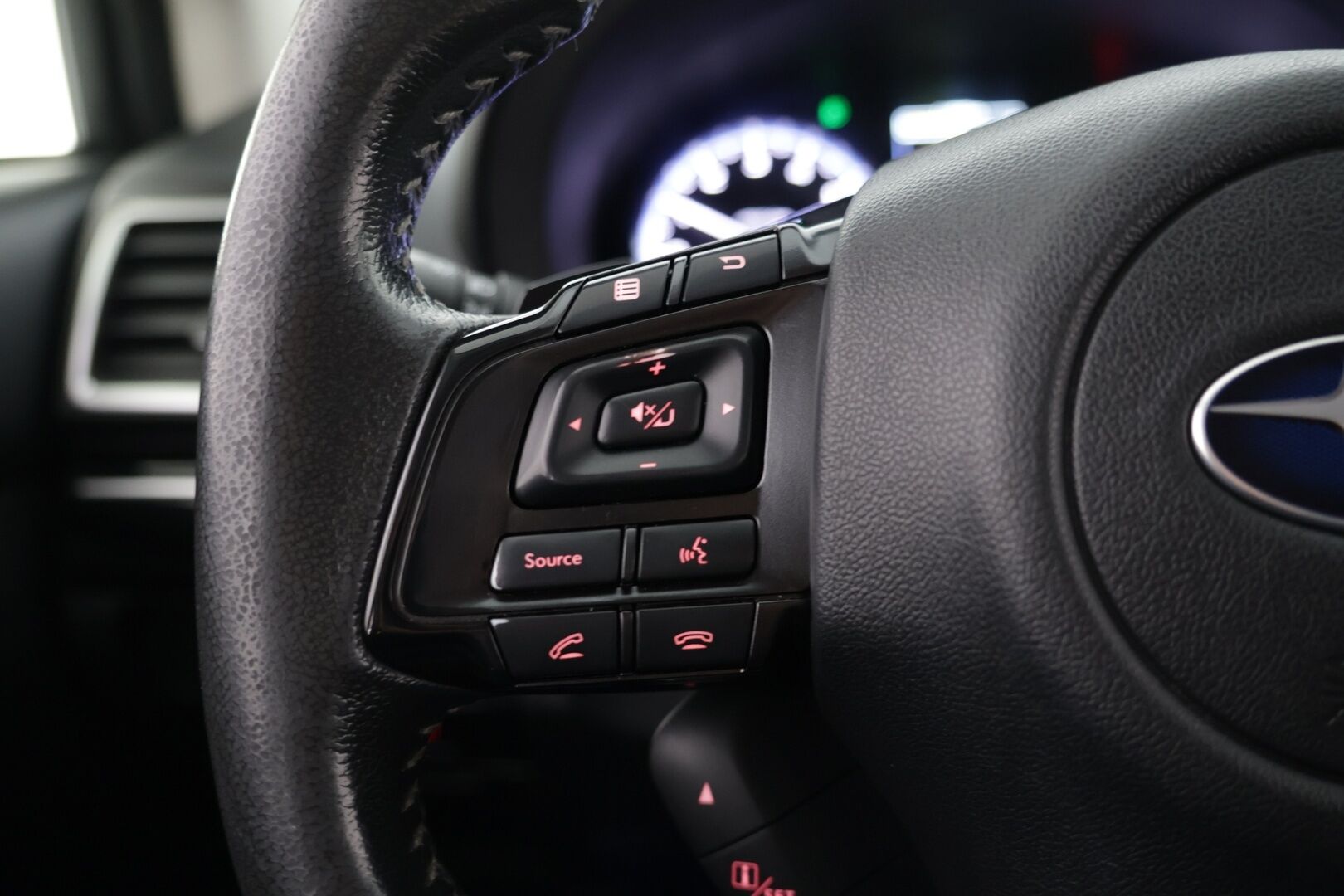 Subaru Levorg 2016 1,6i GT CVT - Neliveto / Vetokoukku / Vakkari / Täydellinen huoltokirja