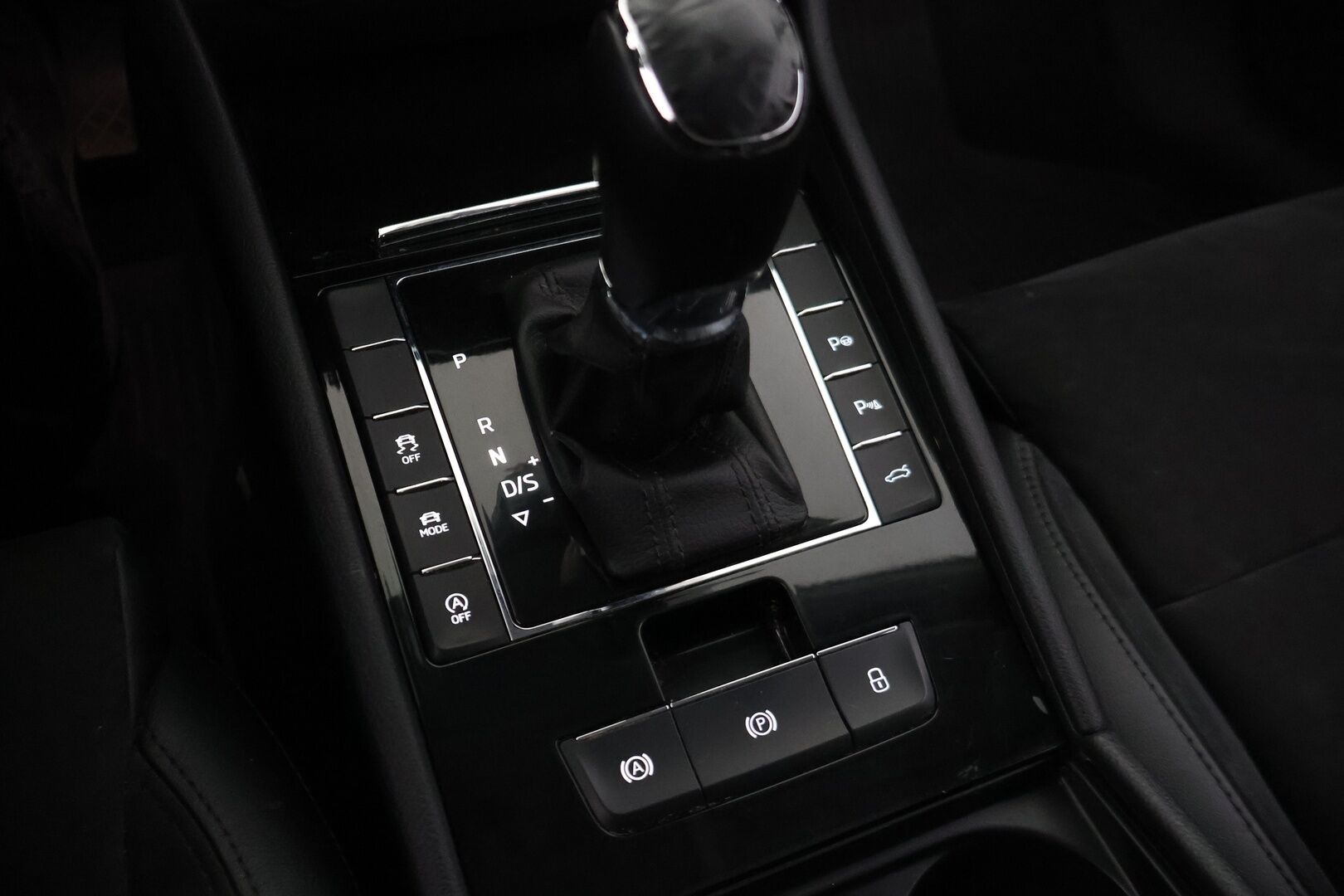 Skoda Superb 2016 Combi 2,0 TDI 190 Style DSG Autom. *YritysOutlet - Myydään vain yrityksille* - *YritysOutlet - Myydään vain yrityksille*