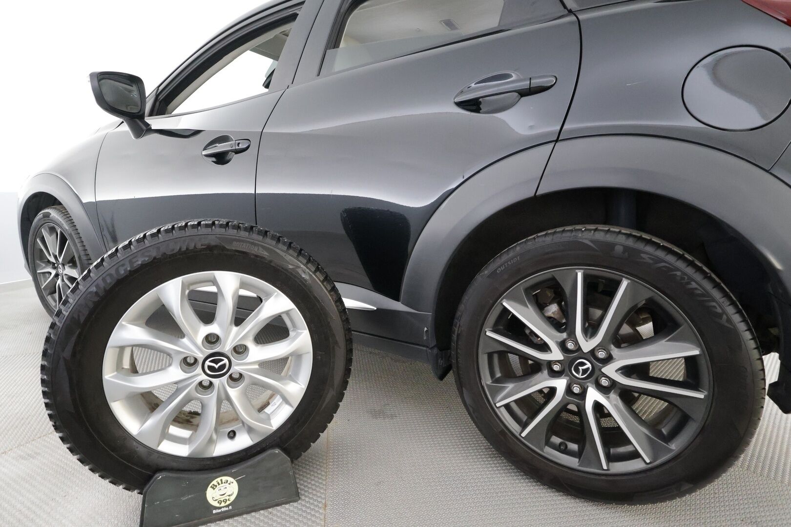 Mazda CX-3 2016 2,0 (120) SKYACTIV-G Luxury Plus 6AT ED2 - | ACC | HUD | BOSE | Nahka-alcantara | P.kamera | BSM | Kaistavahti | Navi | BT | Keyless | LED | Aut. pitkät | 2x renkaat aluin |