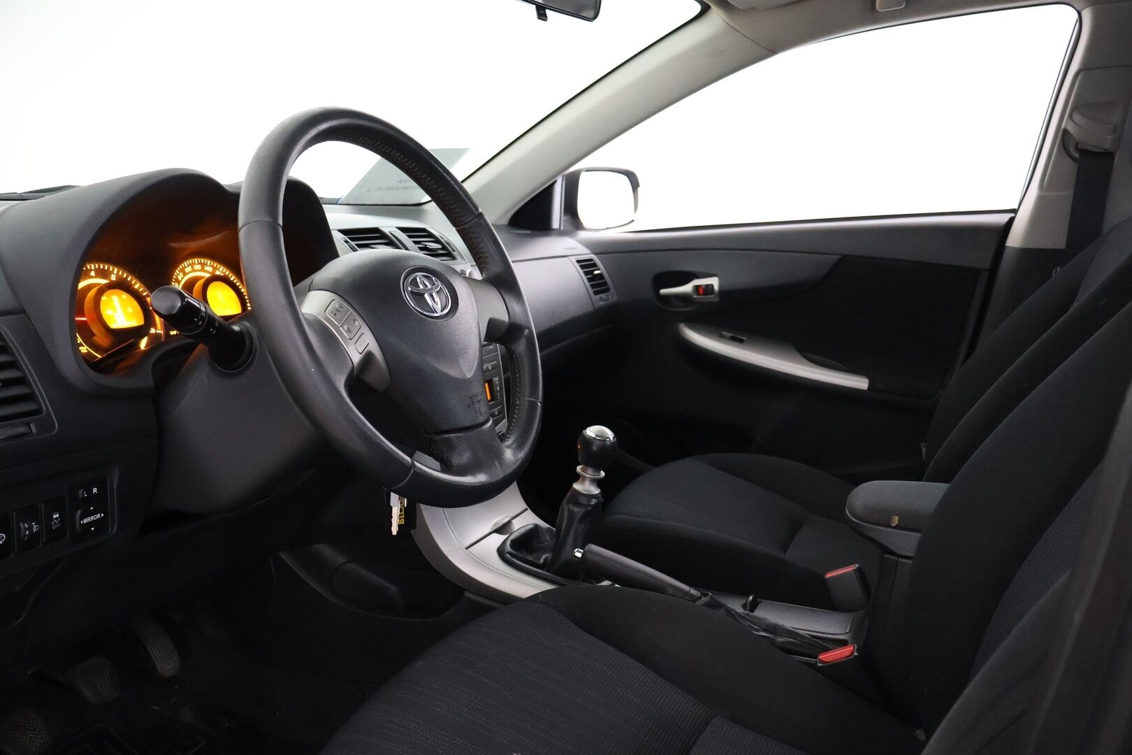 Toyota Corolla 2010 1,6 Valvematic Linea Sol 4ov - – Tämä auto myydään YritysOutlet -valikoimasta vain yritykselle