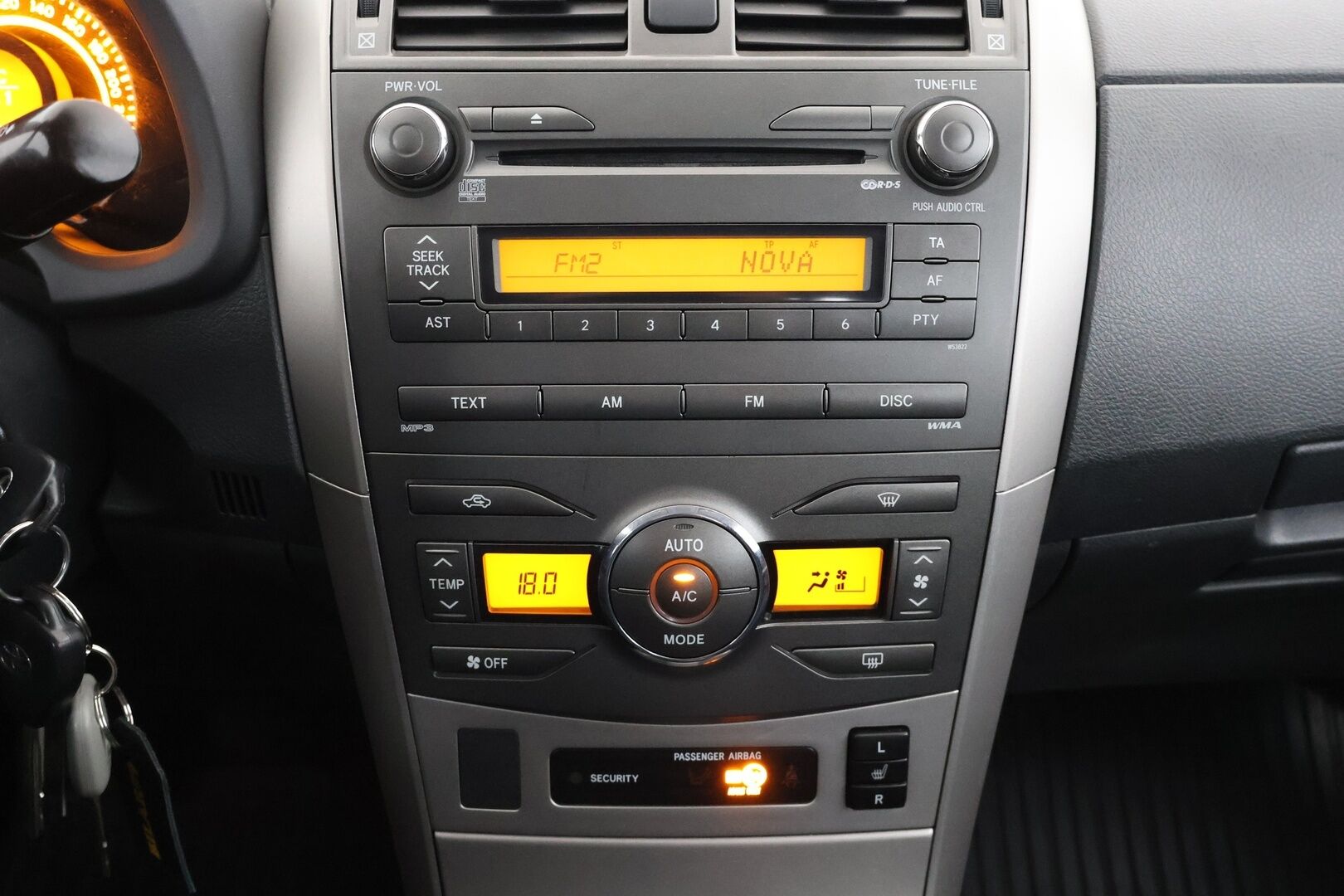 Toyota Corolla 2010 1,6 Valvematic Linea Sol 4ov - – Tämä auto myydään YritysOutlet -valikoimasta vain yritykselle
