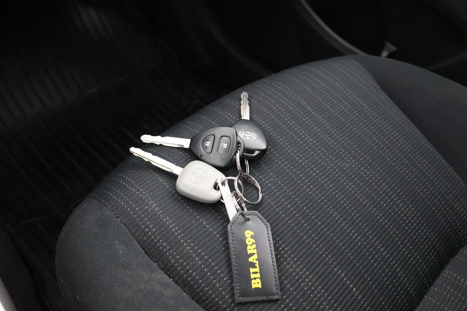 Toyota Corolla 2010 1,6 Valvematic Linea Sol 4ov - – Tämä auto myydään YritysOutlet -valikoimasta vain yritykselle