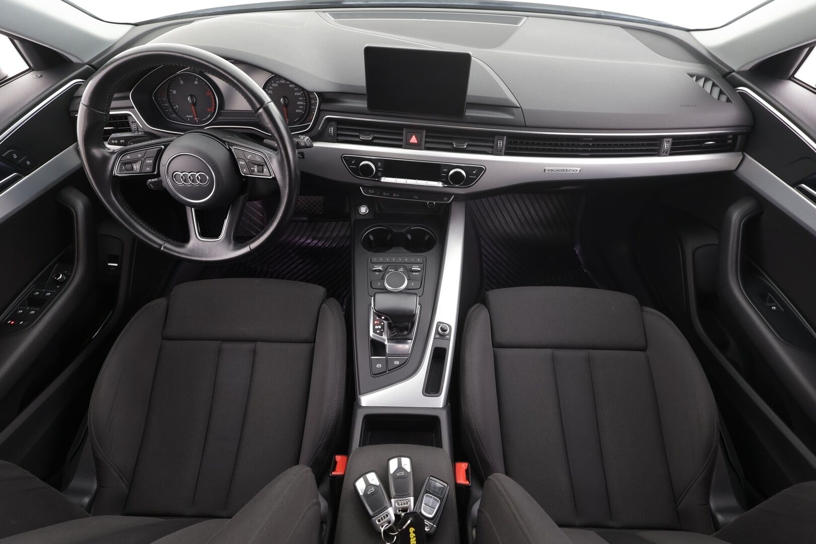 Audi A4 2017 Avant Land of quattro Sport Edition 2,0 TDI 140 kW quattro S tronic * Webasto / Matrix LED / Vakkari / Koukku * - Suomi-auto / Kahdet renkaat aluvanteilla / Merkkihuollettu