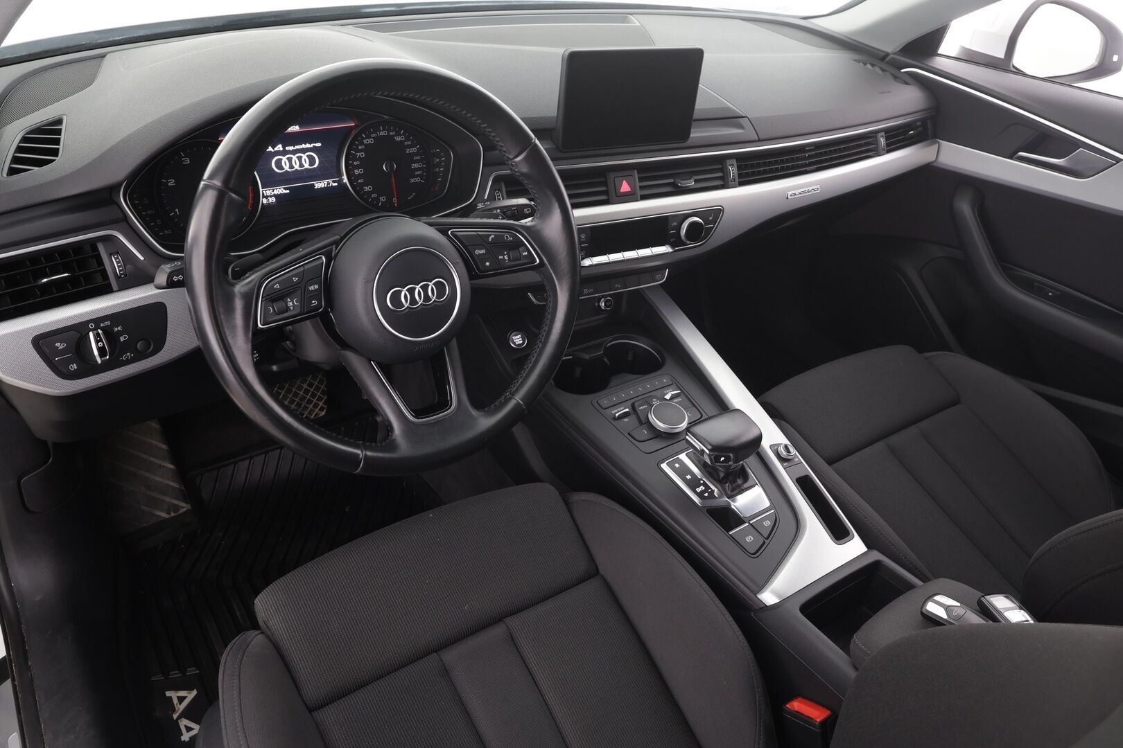 Audi A4 2017 Avant Land of quattro Sport Edition 2,0 TDI 140 kW quattro S tronic * Webasto / Matrix LED / Vakkari / Koukku * - Suomi-auto / Kahdet renkaat aluvanteilla / Merkkihuollettu