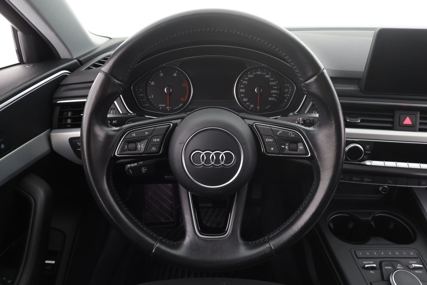 Audi A4 2017 Avant Land of quattro Sport Edition 2,0 TDI 140 kW quattro S tronic * Webasto / Matrix LED / Vakkari / Koukku * - Suomi-auto / Kahdet renkaat aluvanteilla / Merkkihuollettu