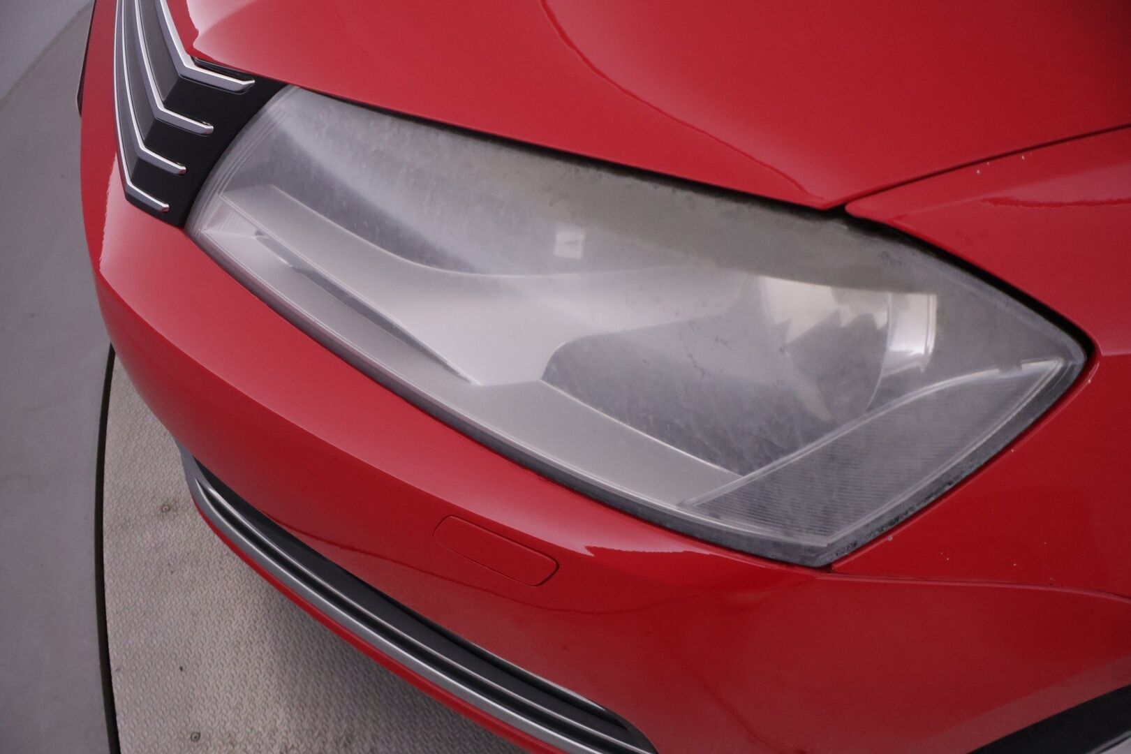Volkswagen Passat 2013 *Myydään huutokaupat.com* - * Vakionopeudensäädin | Puolisähkösäätöinen kuljettajan istuin | 2x Alut | Huoltokirja *