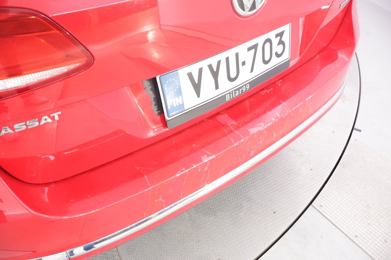 Volkswagen Passat 2013 *Myydään huutokaupat.com* - * Vakionopeudensäädin | Puolisähkösäätöinen kuljettajan istuin | 2x Alut | Huoltokirja *