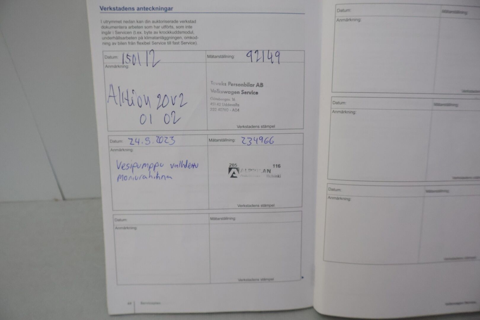 Volkswagen Passat 2013 *Myydään huutokaupat.com* - * Vakionopeudensäädin | Puolisähkösäätöinen kuljettajan istuin | 2x Alut | Huoltokirja *