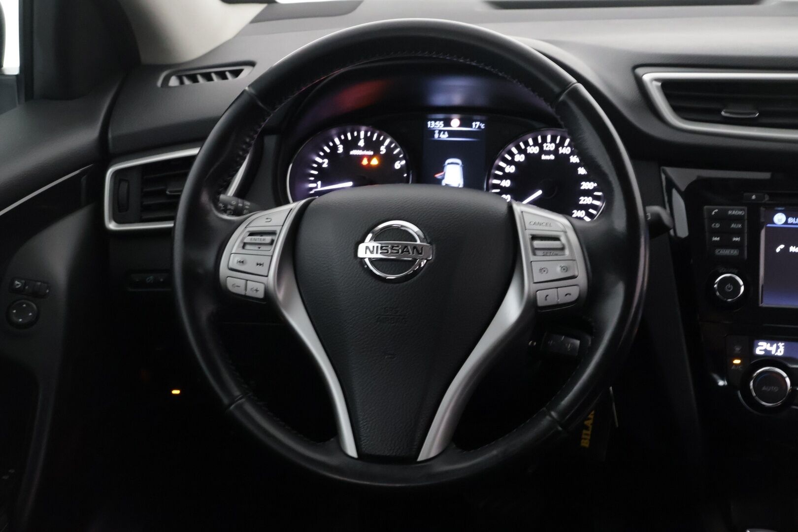 Nissan Qashqai 2016 DIG-T 115 Acenta 2WD Xtronic E6 Safety Pack Connect - Suomi-auto | Lohkolämmitin | Navi | Tutkat | Vakkari | Front Assist | Bluetooth | 