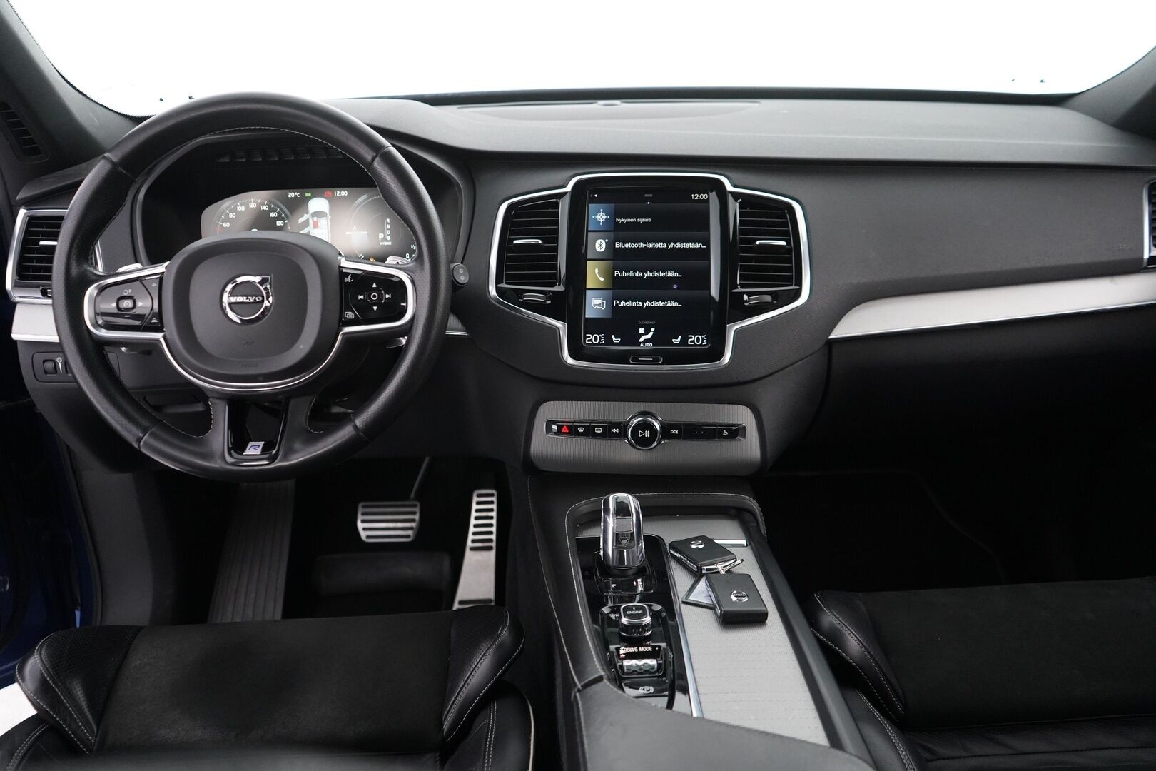 Volvo XC90 2017 T8 Twin Engine AWD R-Design aut 7-P - ACC | 360° Kamera | Koukku | Webasto | Muistinahat | Full-LED | R-Design | Suomi-auto | Kahdet Volvon vanteet | Myydään juuri huollettuna sekä katsastettuna ja jakohihna vaihdettuna! 