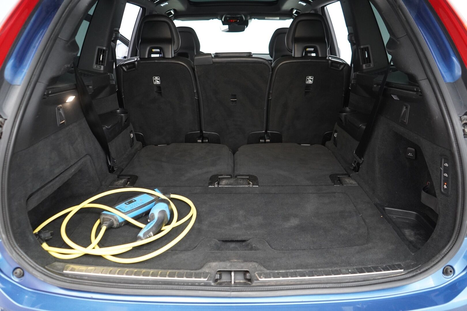 Volvo XC90 2017 T8 Twin Engine AWD R-Design aut 7-P - ACC | 360° Kamera | Koukku | Webasto | Muistinahat | Full-LED | R-Design | Suomi-auto | Kahdet Volvon vanteet | Myydään juuri huollettuna sekä katsastettuna ja jakohihna vaihdettuna! 