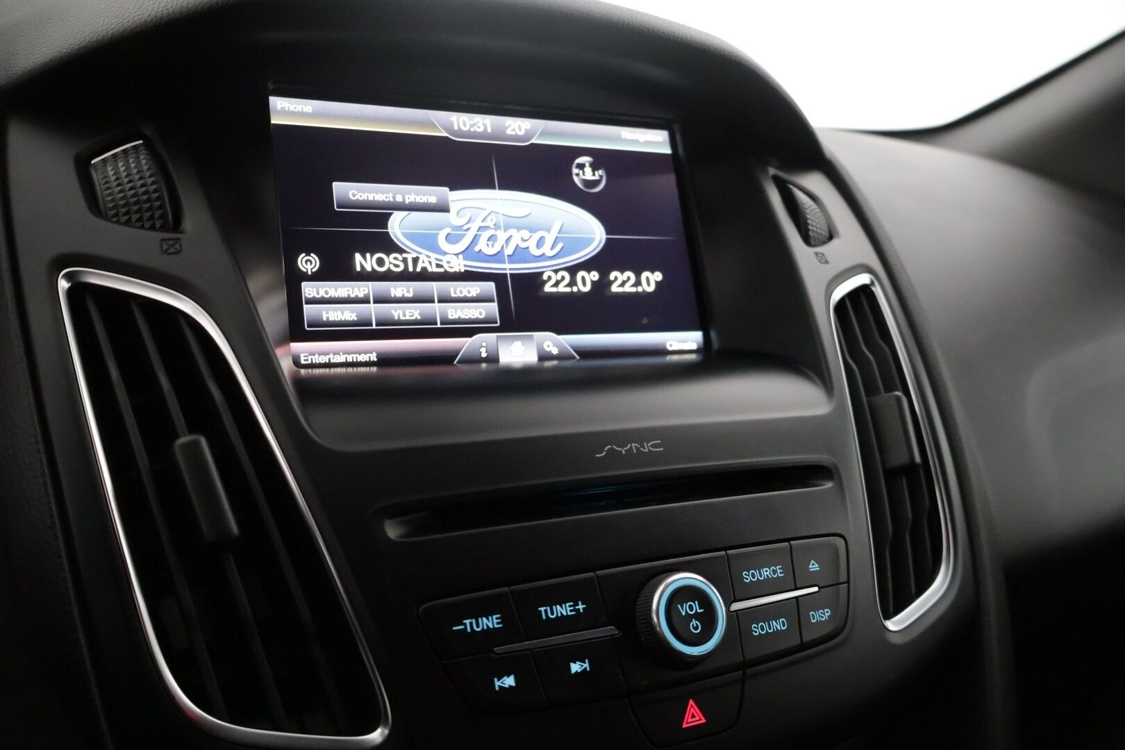 Ford Focus 2016 ST 2,0 TDCi 185 hv start/stop PowerShift A6 ST Wagon - | Recaro-penkit | Webasto | Lämm. tuulilasi | Avaimeton kulku ja -käynnistys | Tutkat | Navi |