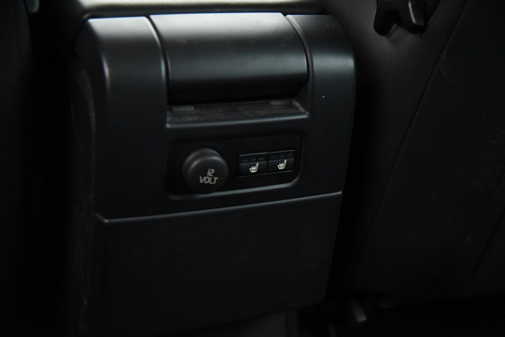 Volvo V70 2009 2,4D Kinetic aut / Vakkari / Huoltokirja / 2x renkaat **YritysOutlet - Myydään vain yrityksille** - *YritysOutlet - Myydään vain yrityksille*