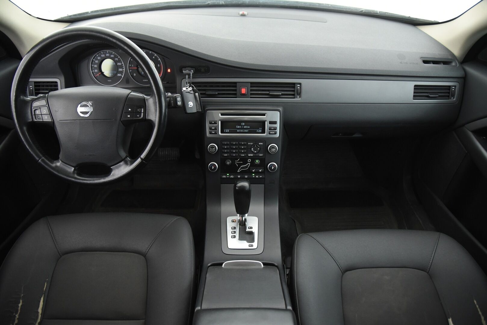 Volvo V70 2009 2,4D Kinetic aut / Vakkari / Huoltokirja / 2x renkaat **YritysOutlet - Myydään vain yrityksille** - *YritysOutlet - Myydään vain yrityksille*