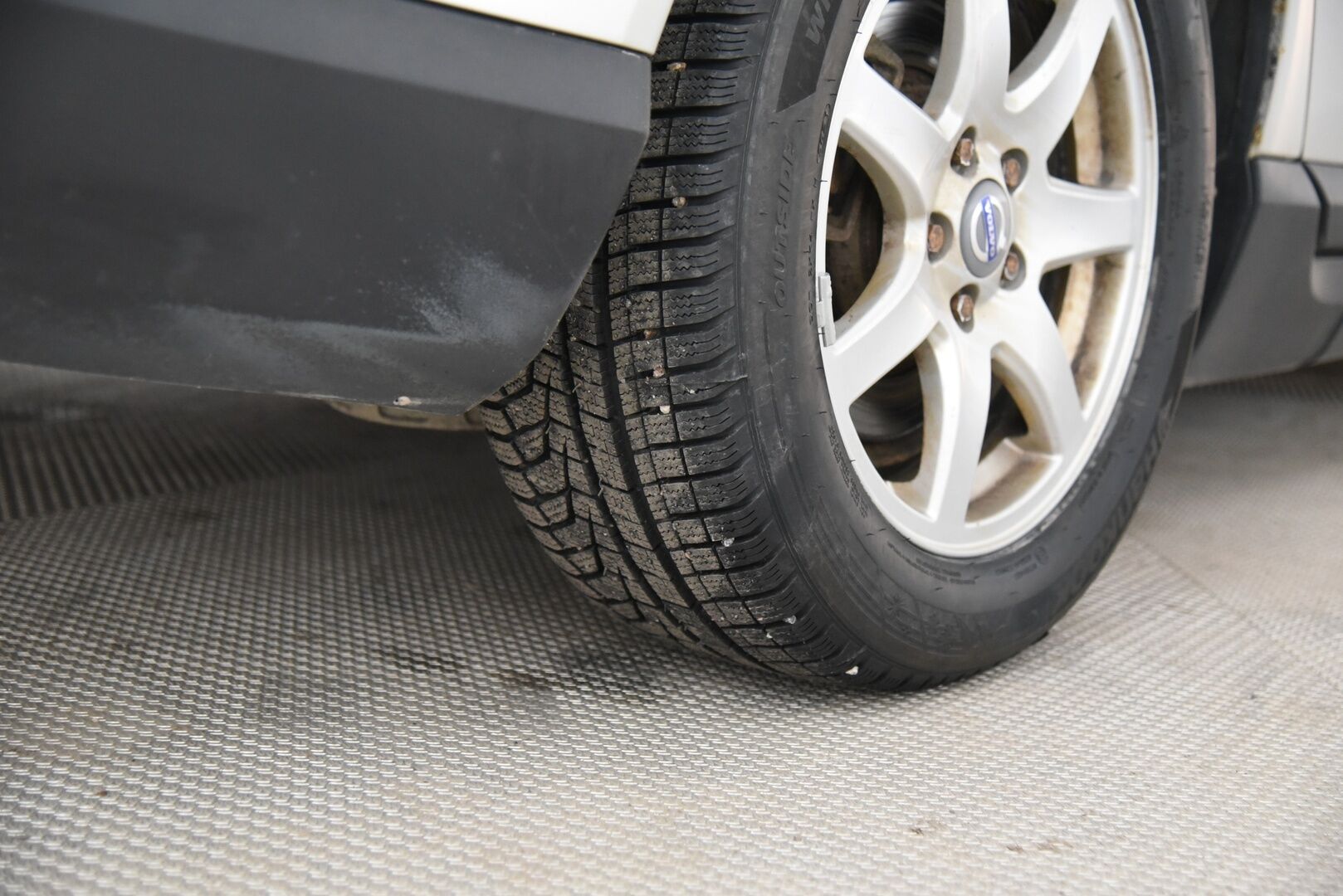 Volvo V70 2009 2,4D Kinetic aut / Vakkari / Huoltokirja / 2x renkaat **YritysOutlet - Myydään vain yrityksille** - *YritysOutlet - Myydään vain yrityksille*