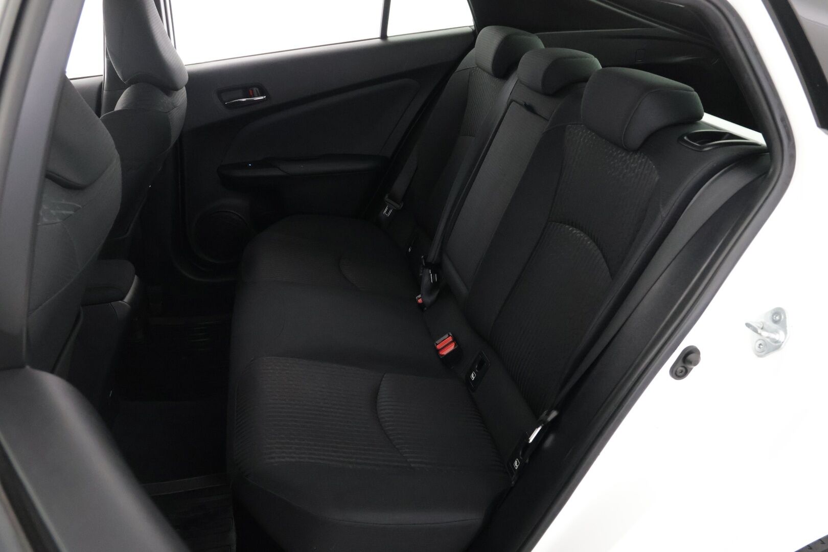 Toyota Prius 2016 Business - ACC / HUD / P-Kamera / Puhelimen langatonlataus - KORKO VAIN 3,99 %