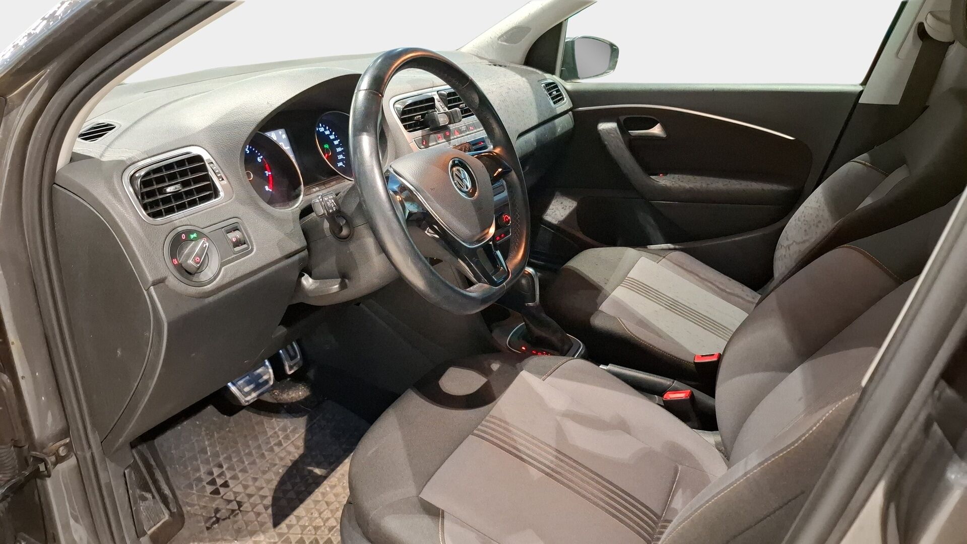 Volkswagen Polo 2016 Allstar 1,2 TSI 66 kW (90 hv) DSG-aut / Suomi-auto / Vakkari / P-tutkat / Bluetooth / - Juuri katsastettu / 2x vanteet / Lohko + sisätilalämmitin /