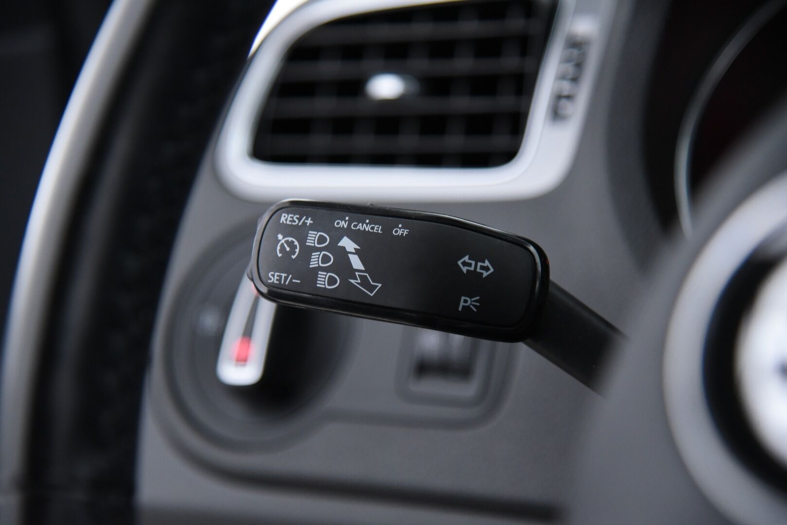 Volkswagen Polo 2016 Allstar 1,2 TSI 66 kW (90 hv) DSG-aut / Suomi-auto / Vakkari / P-tutkat / Bluetooth / - Juuri katsastettu & juuri huollettu / 2x vanteet / Lohko + sisätilalämmitin /