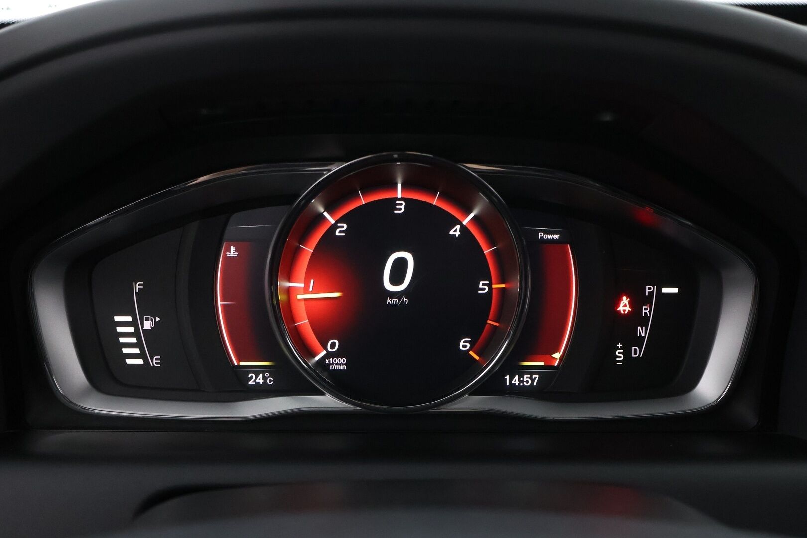 Volvo XC60 2017 D4 R-Design Edition aut - Suomiauto / Webasto / Digimittari / VOC / Nahka-Alcantara / High Performance Audio / KeylessGo / Siisti yksilö!